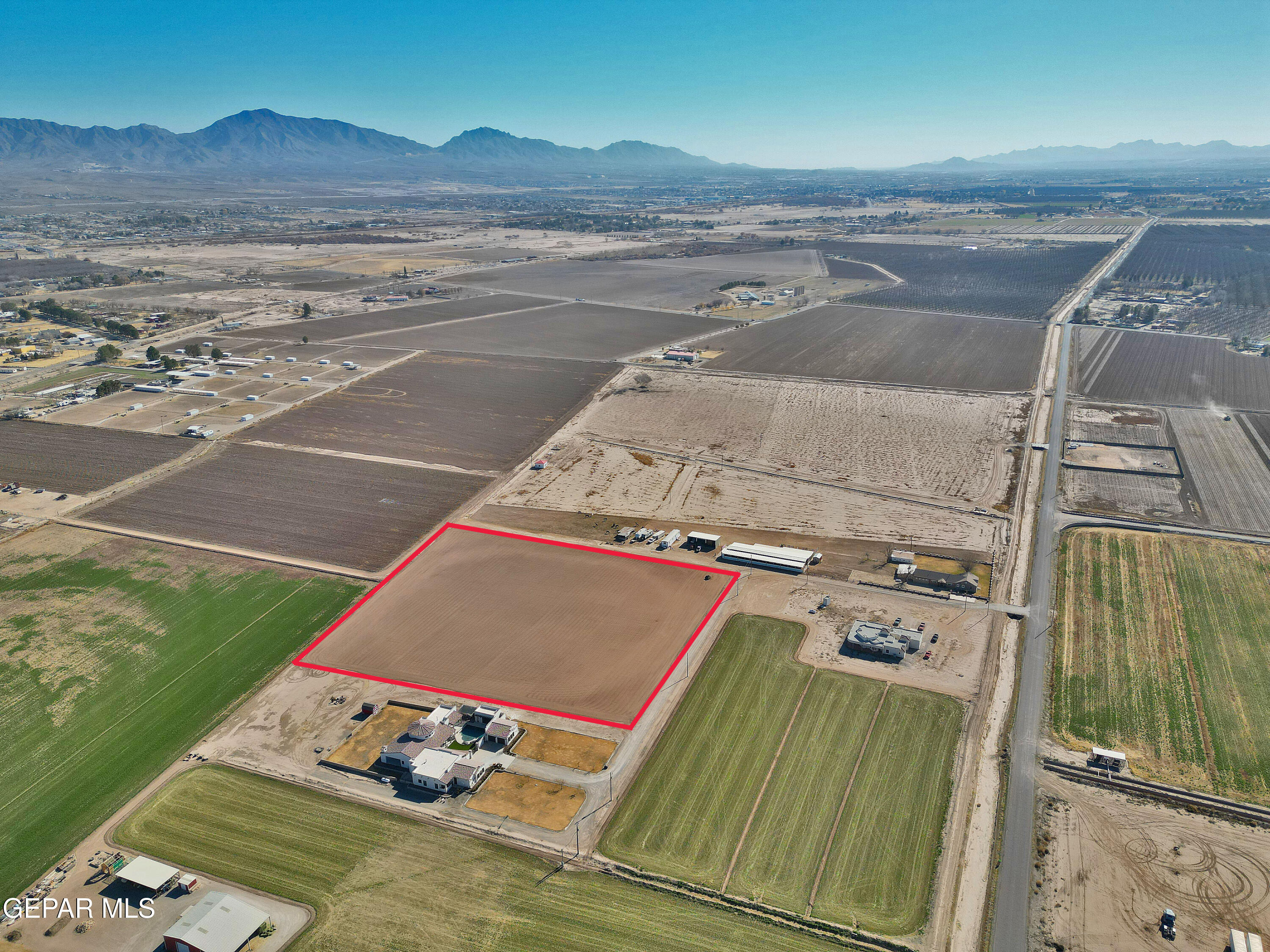 R1908646 Heavenly Lane Property Photo 2