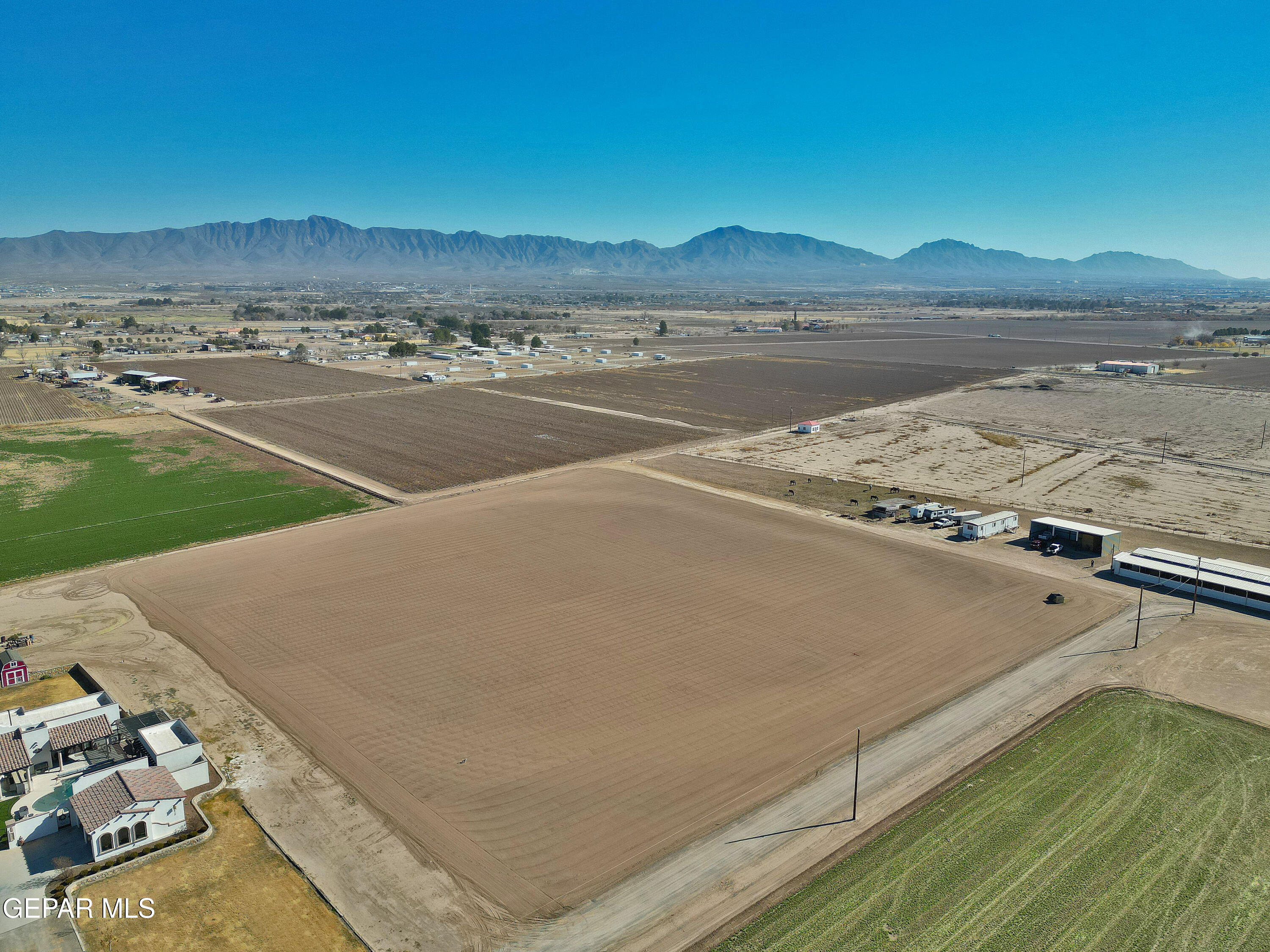 R1908646 Heavenly Lane Property Photo 3
