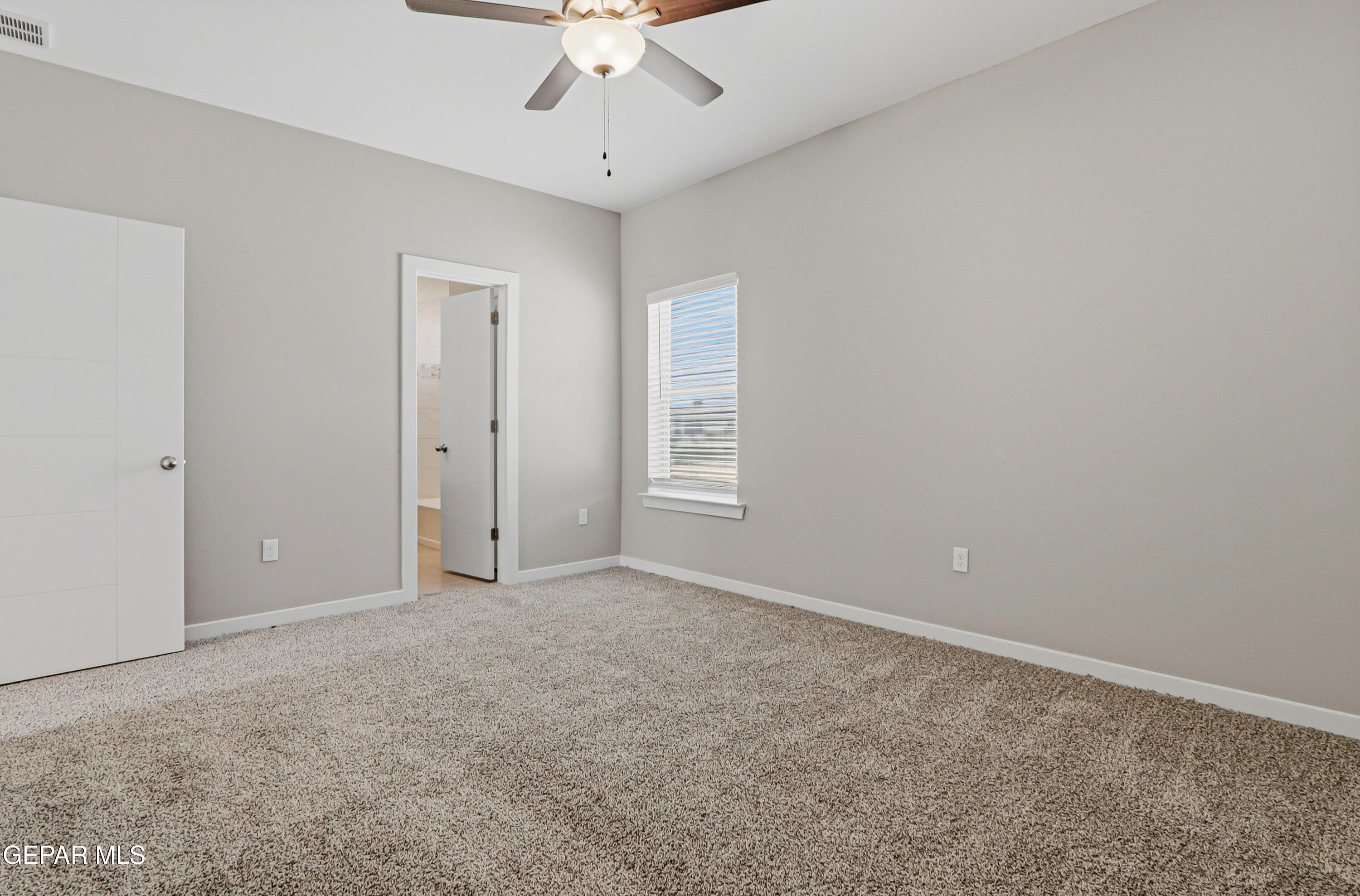 15025 Resolve Drive Property Photo 16