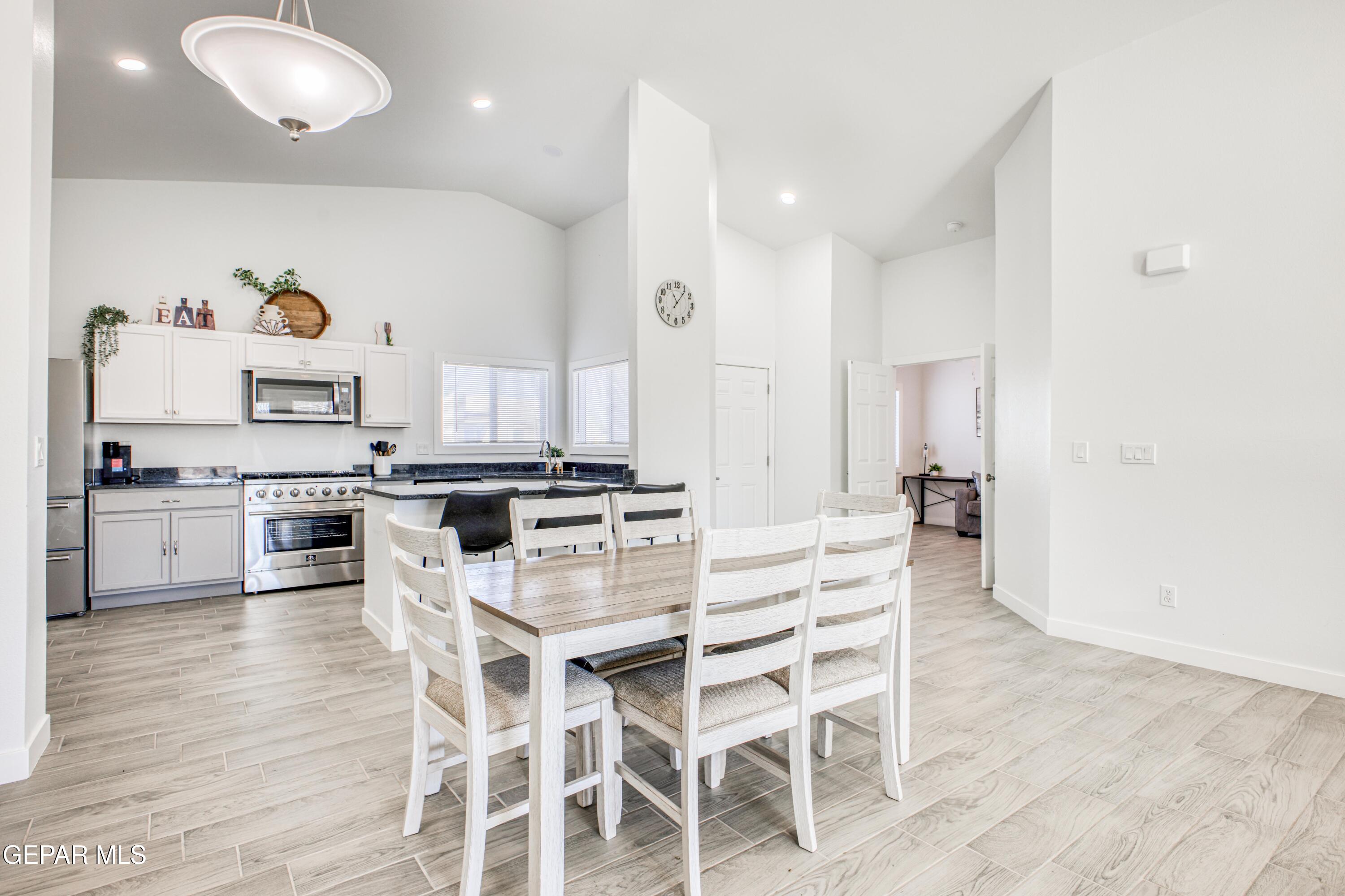 440 James Street Property Photo 10