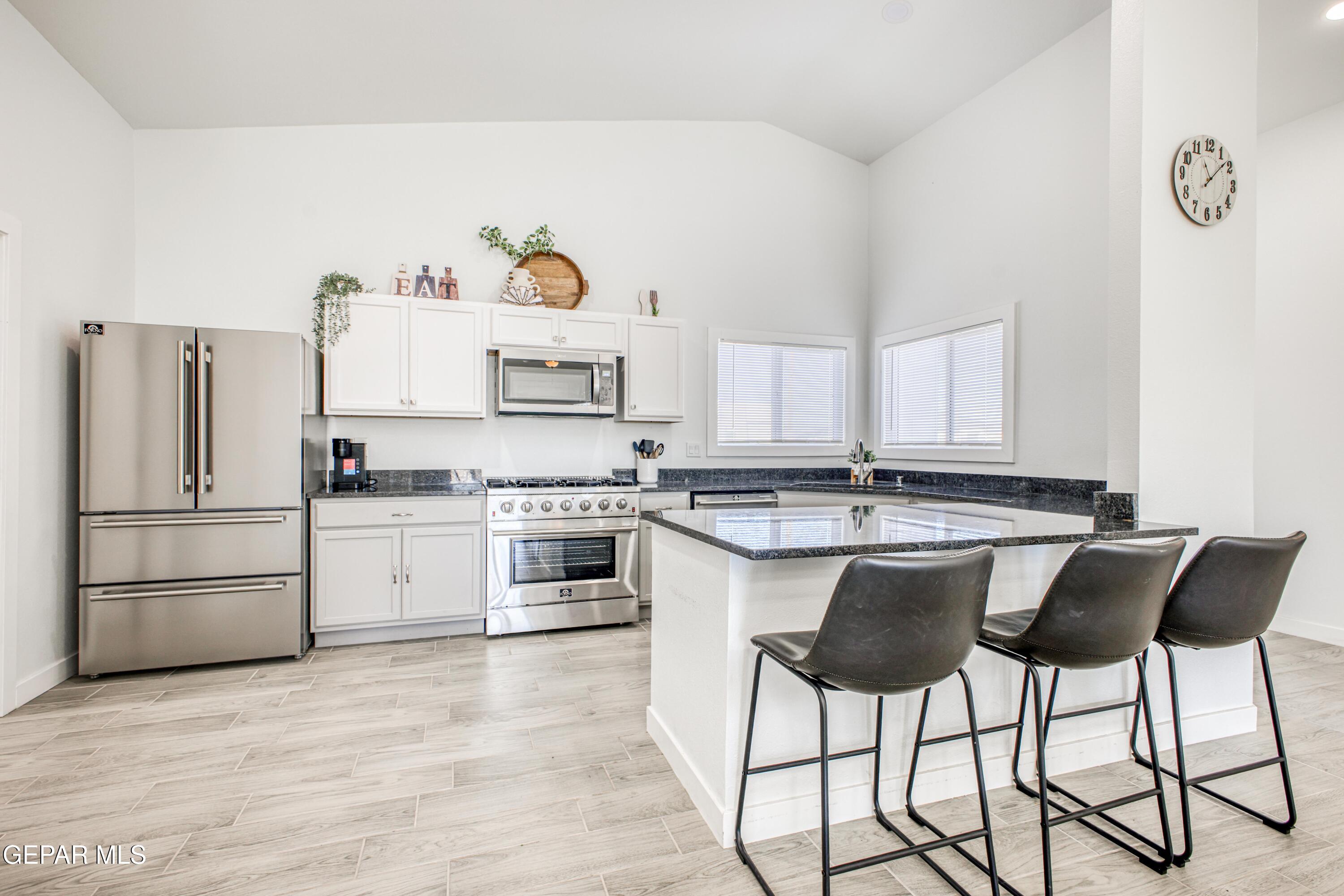 440 James Street Property Photo 14