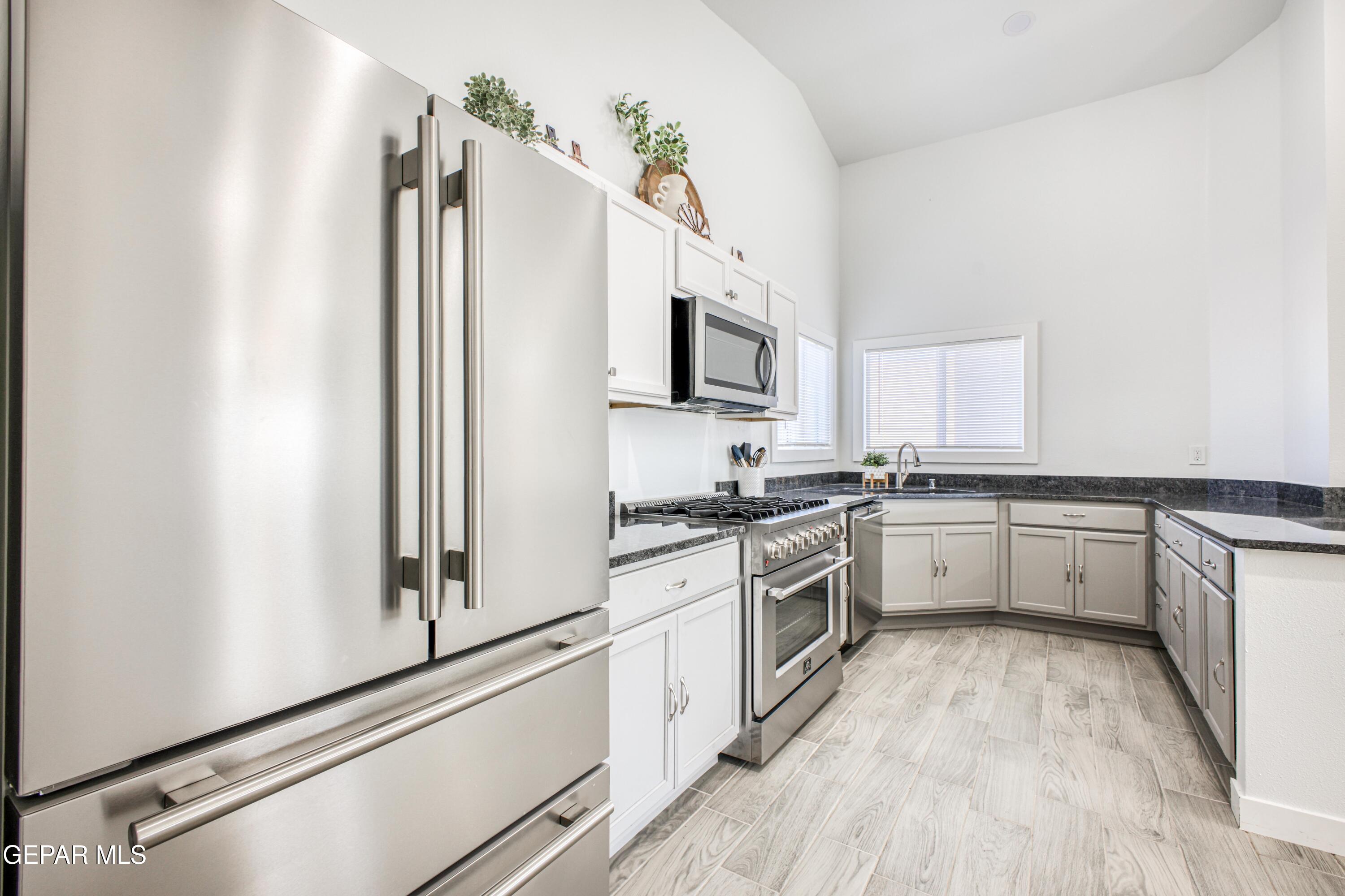 440 James Street Property Photo 15