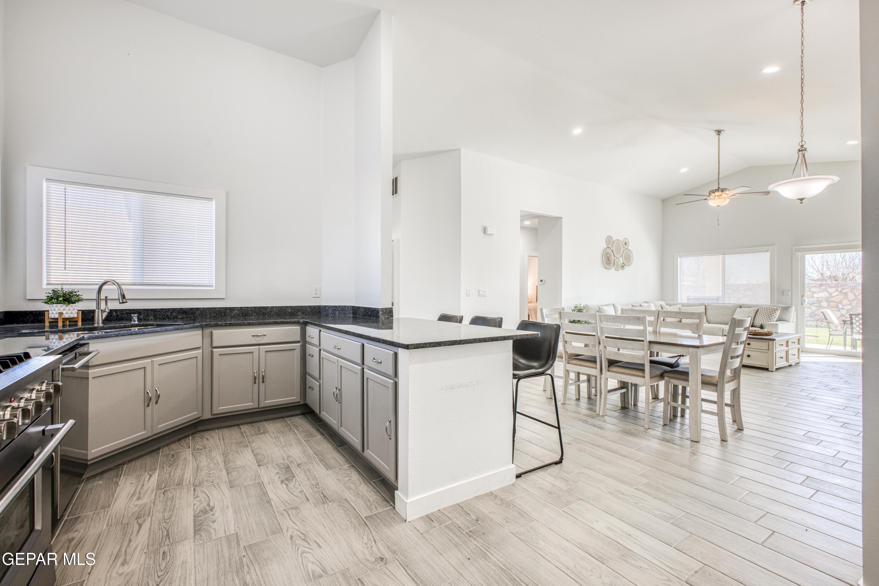 440 James Street Property Photo 16