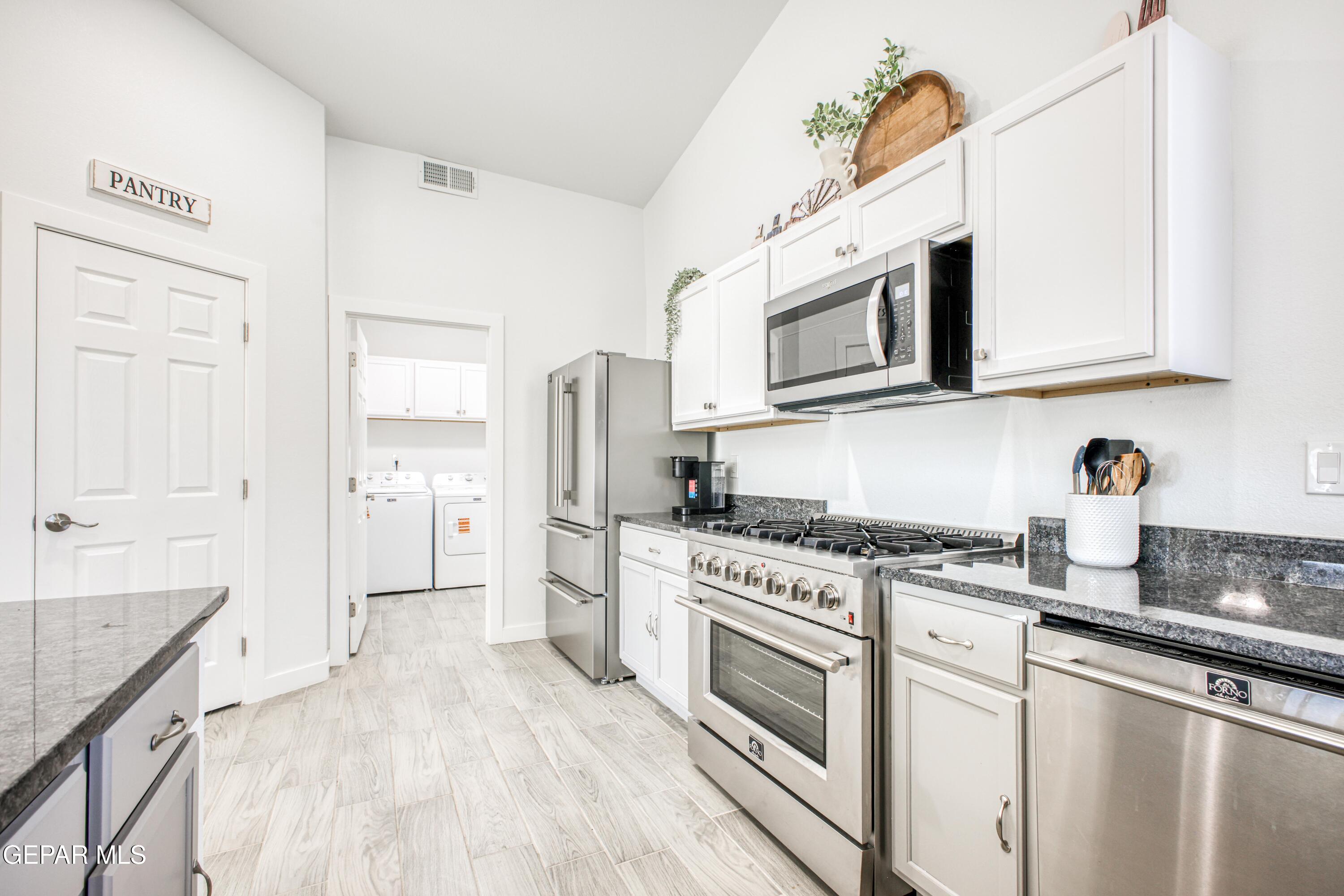 440 James Street Property Photo 17