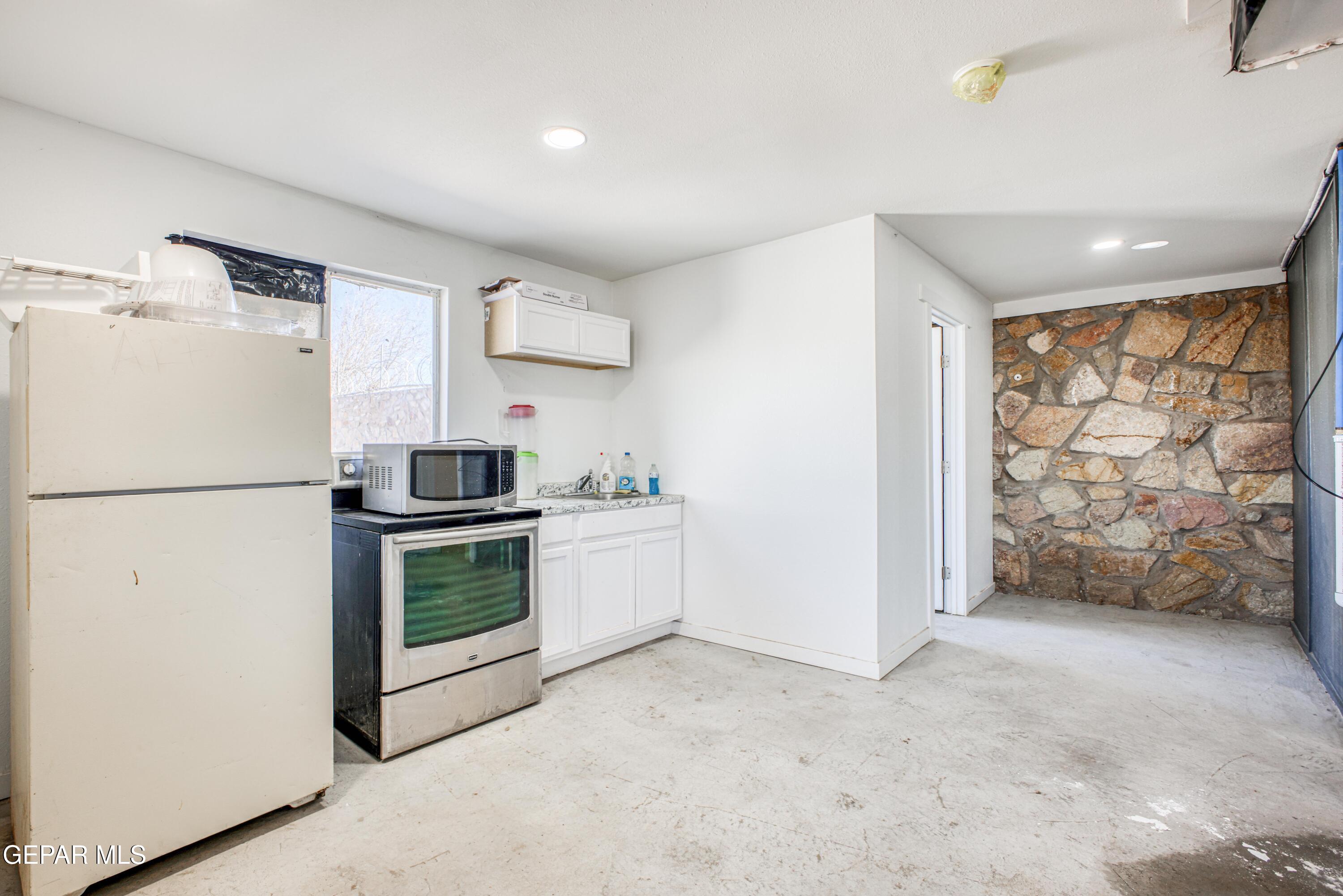 440 James Street Property Photo 59