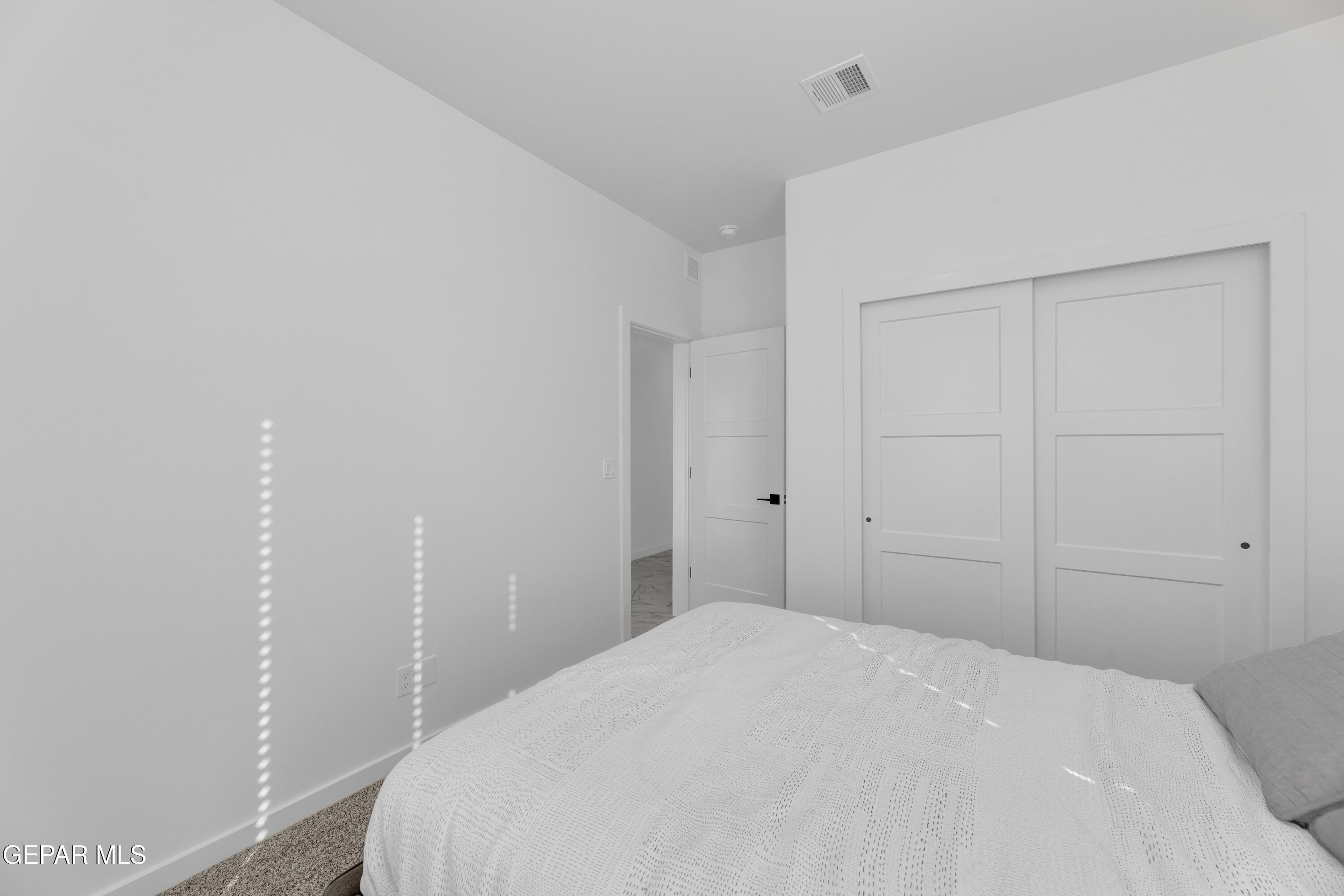 904 Aircoupe Way Property Photo 7