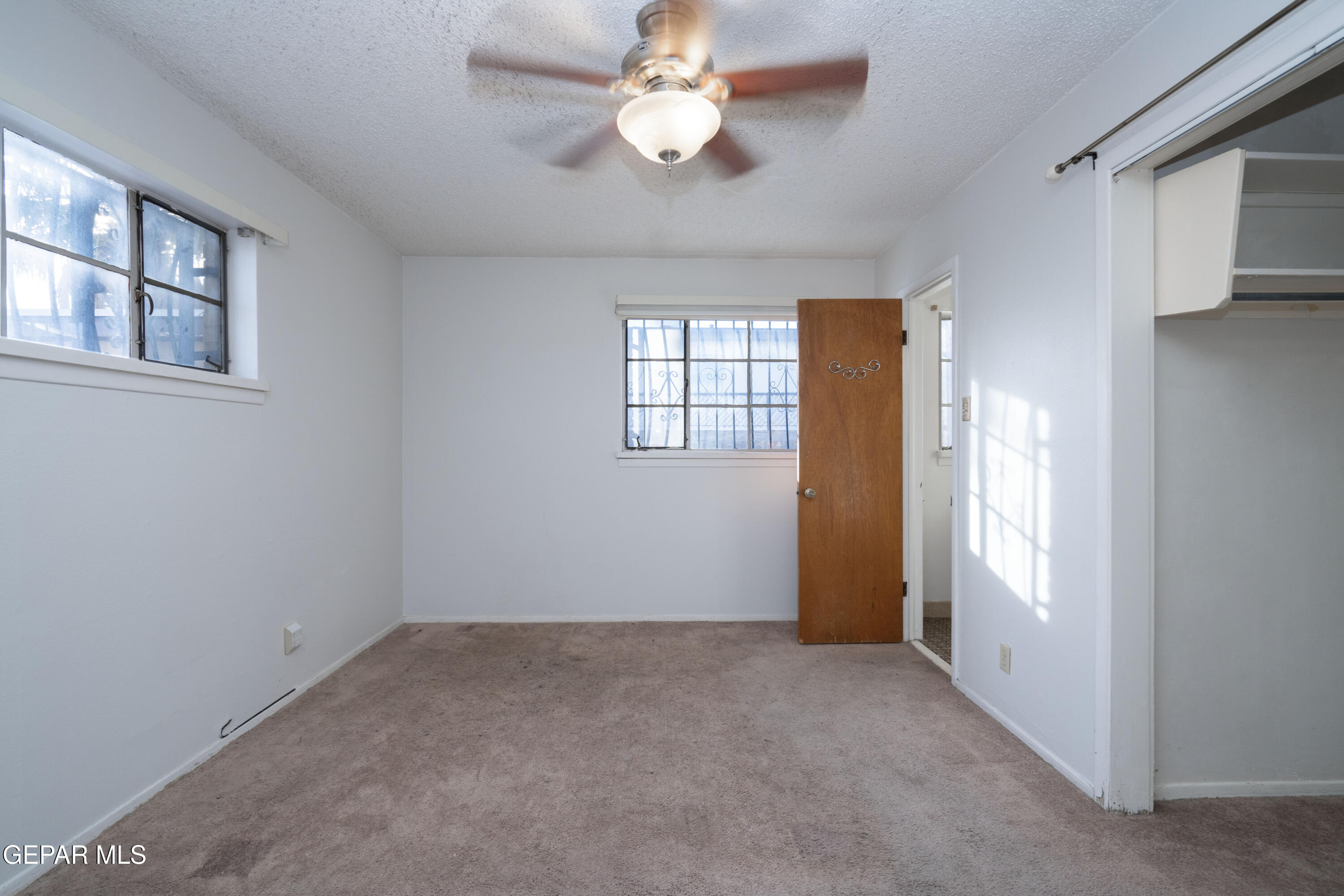 3034 Monroe Avenue Property Photo 12