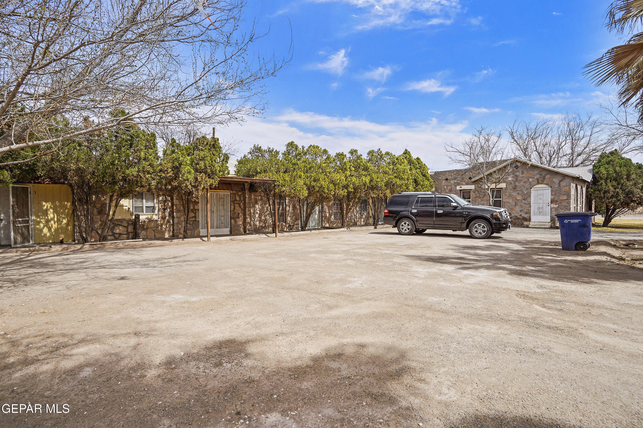 8445 ROSEWAY Drive