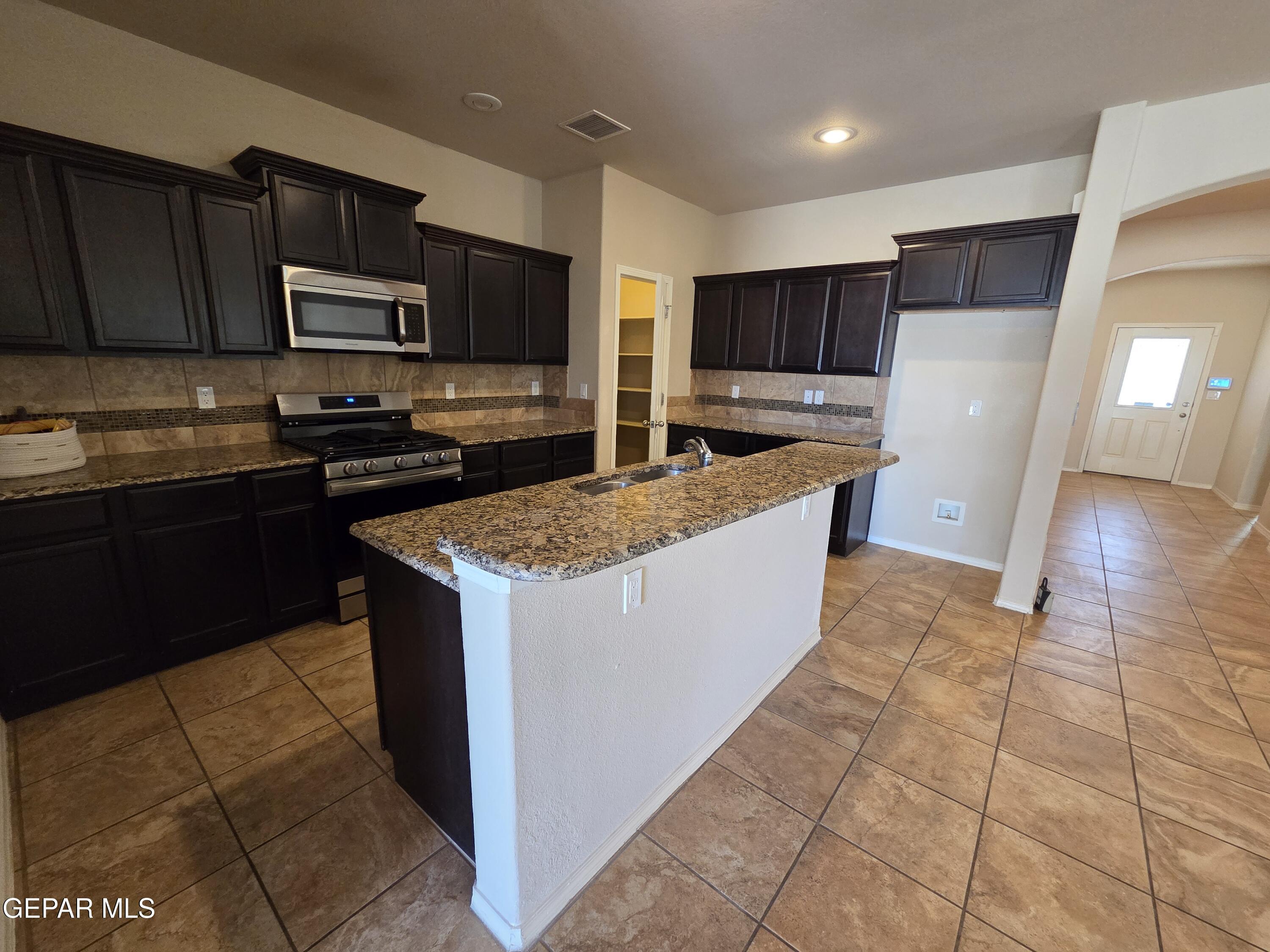 7417 Red Cedar Drive Property Photo 11