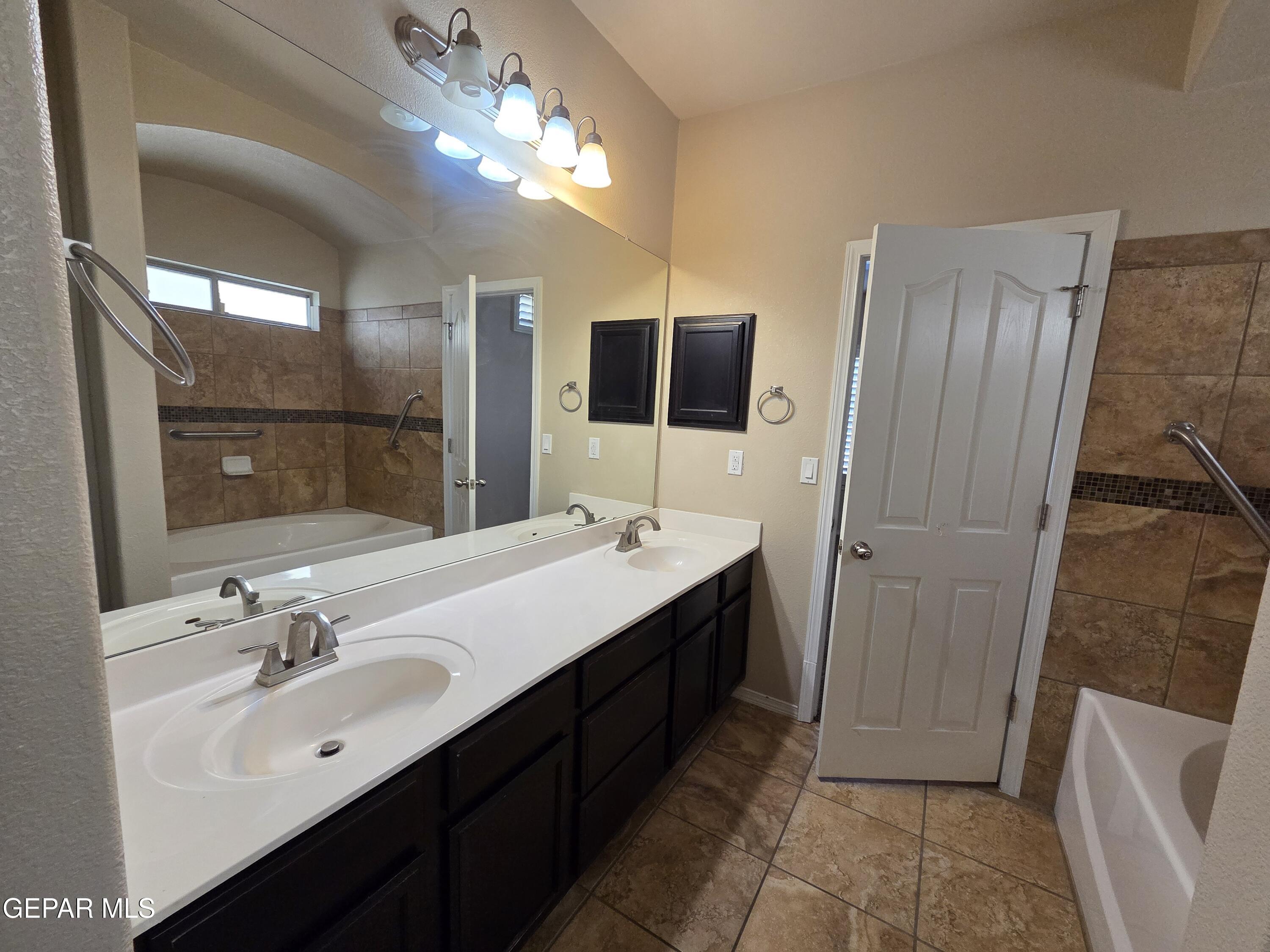 7417 Red Cedar Drive Property Photo 22