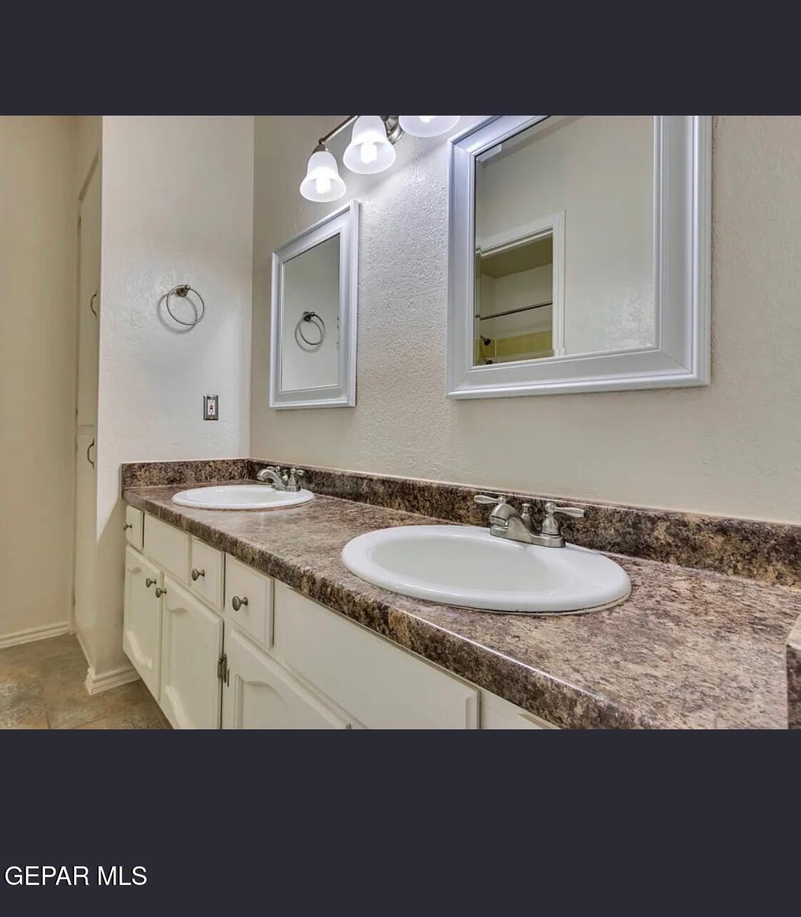 417 Irondale Drive I Property Photo 3