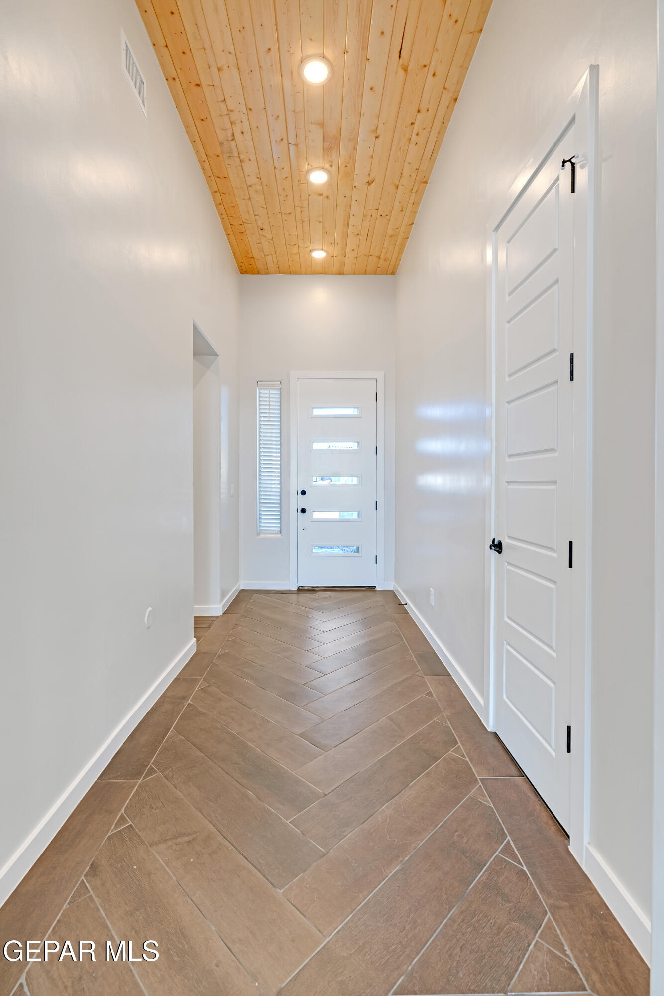 7308 Cimarron Gap Drive Property Photo 3