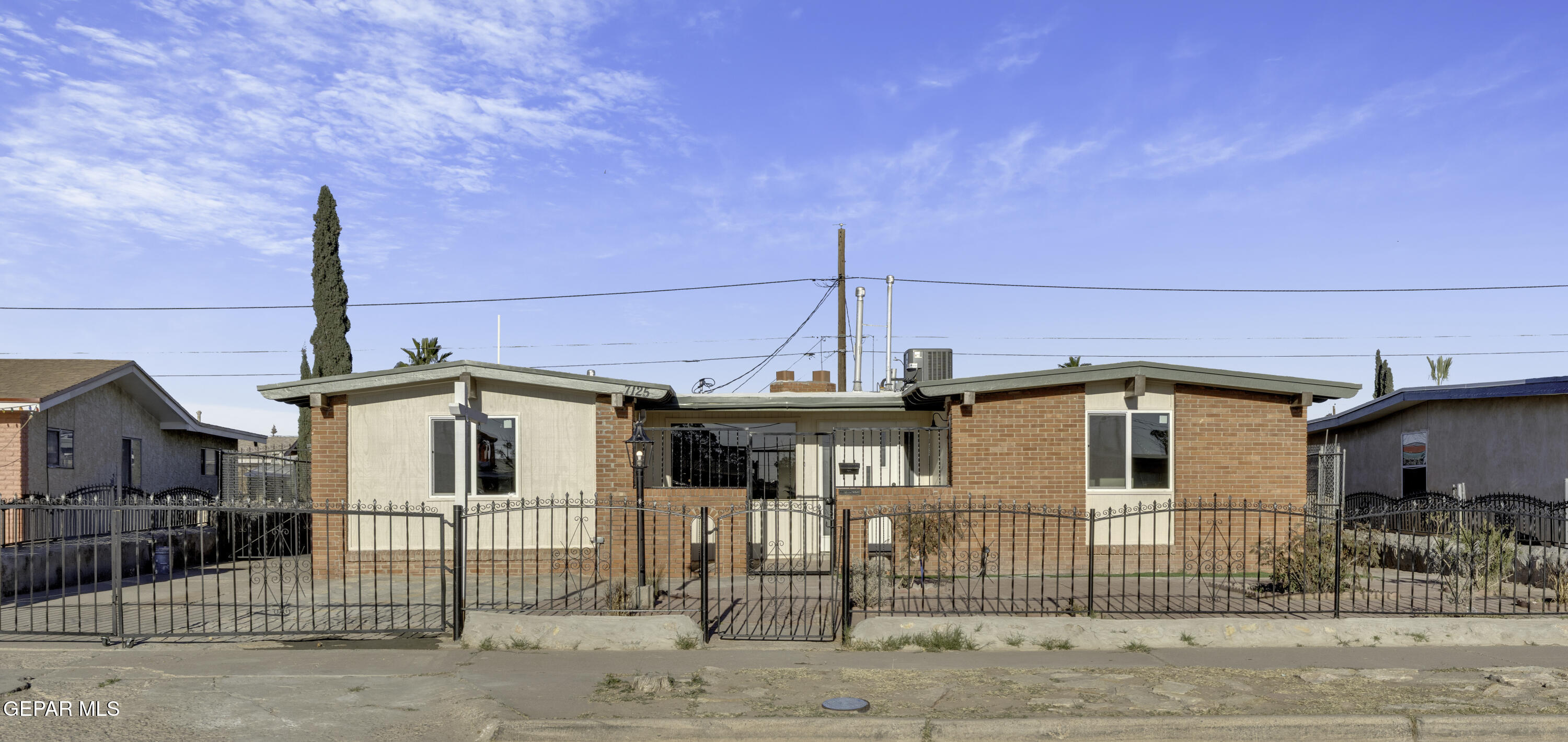 7125 Banana Tree Lane Property Photo 1
