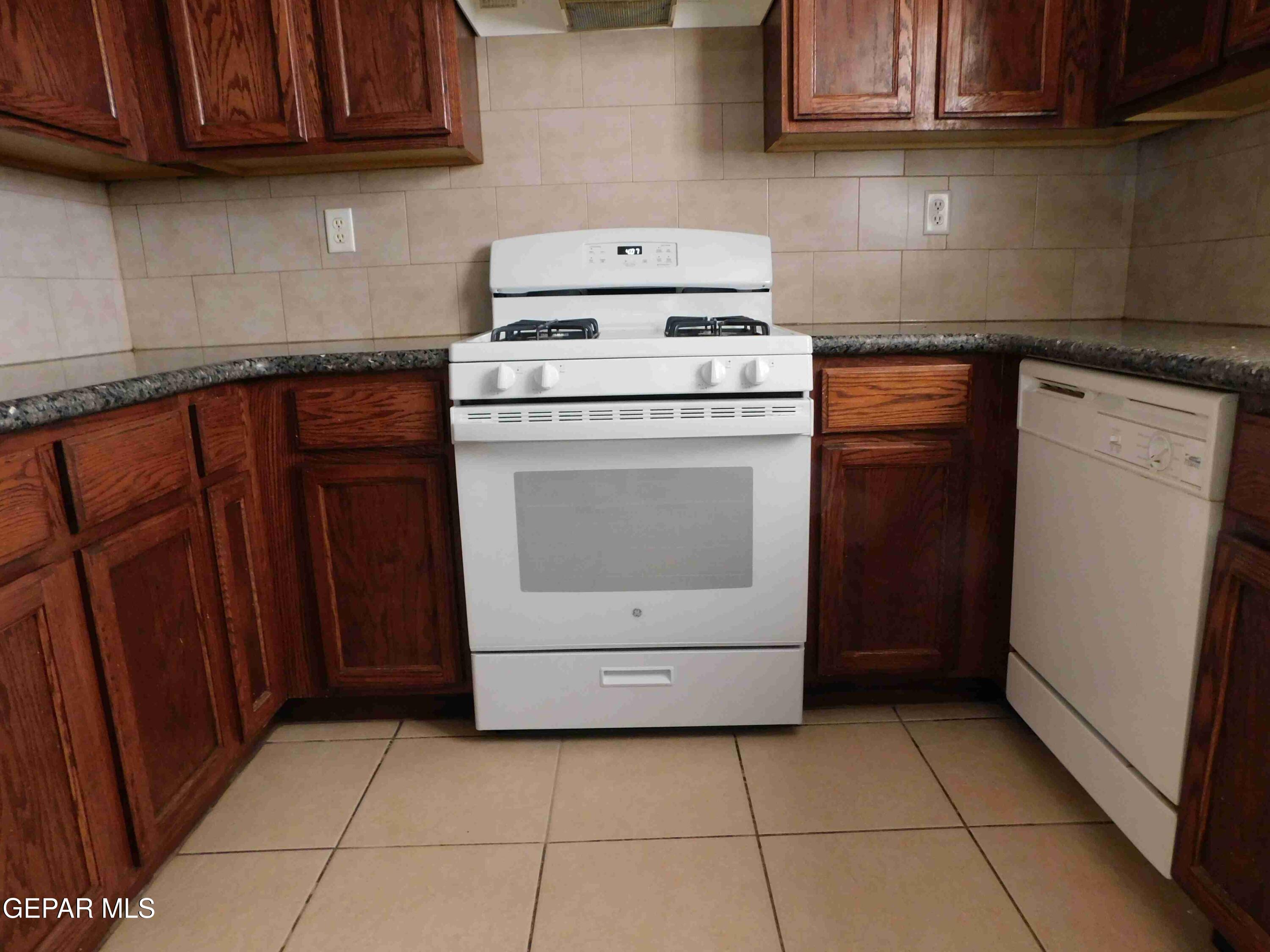 10021 Railroad Drive 303 Property Photo 8
