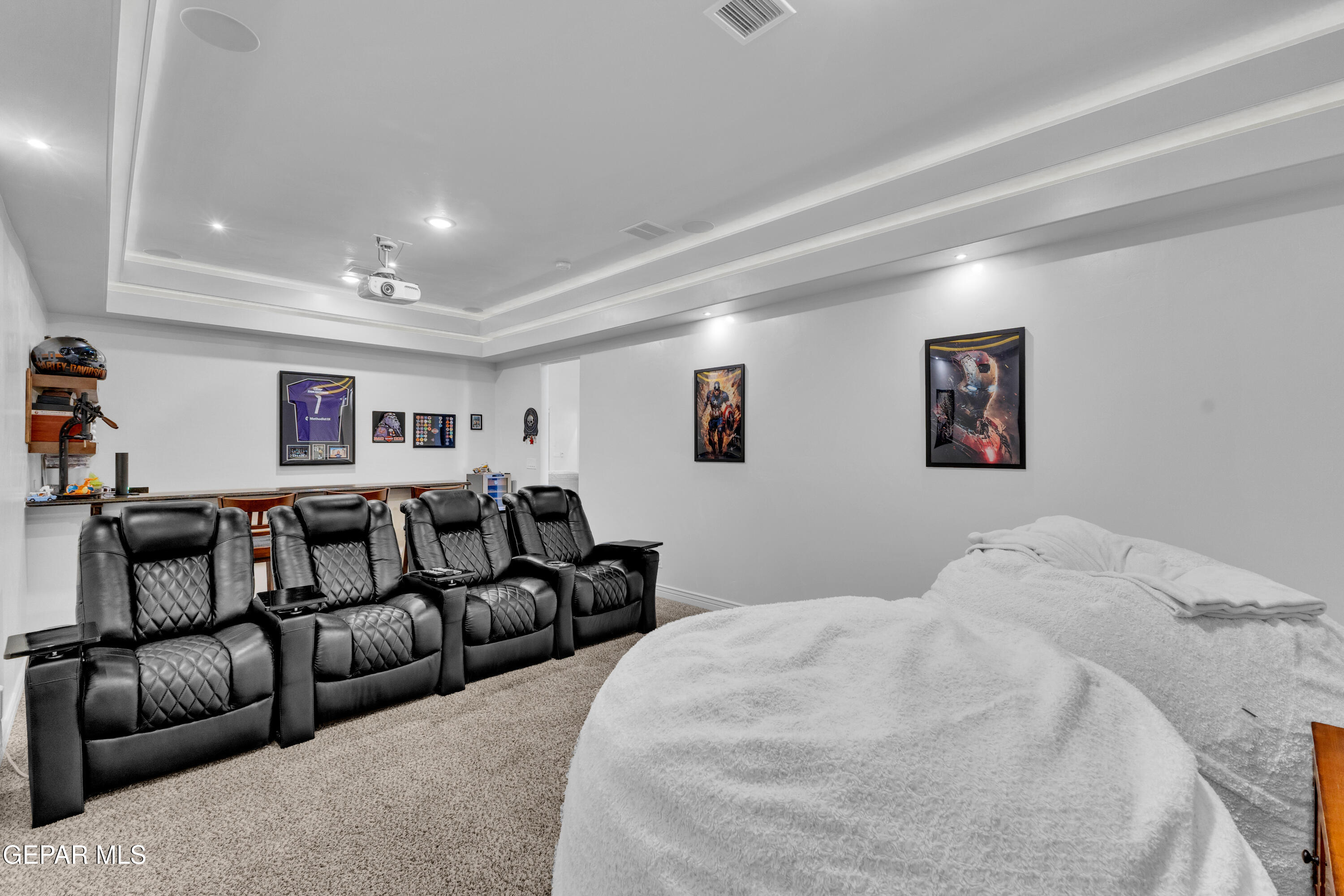 12400 Freshwater Drive Property Photo 43