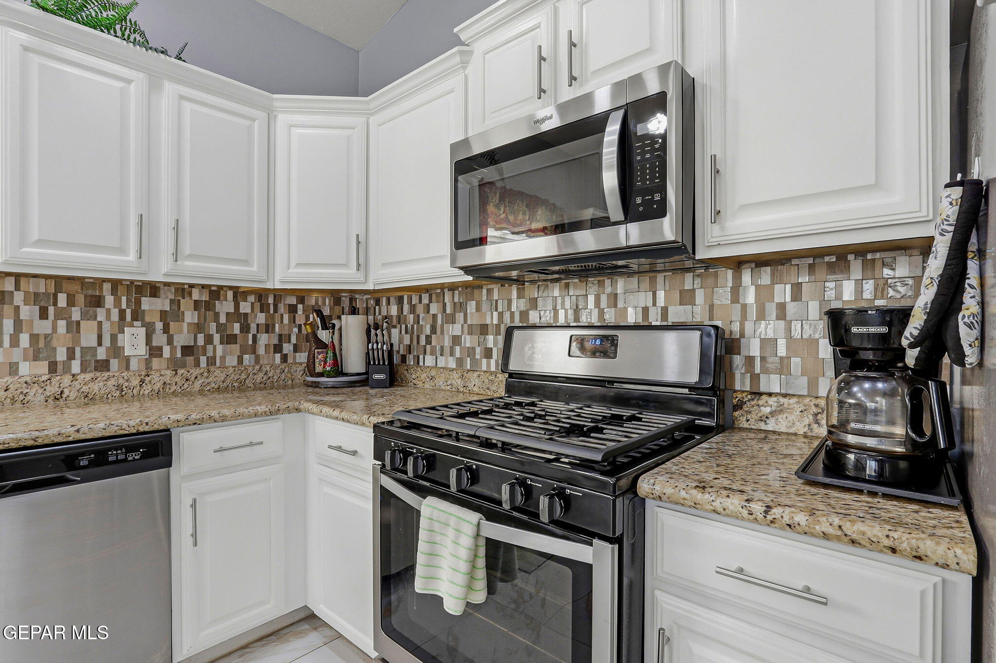 7360 Phil Hansen Drive Property Photo 18