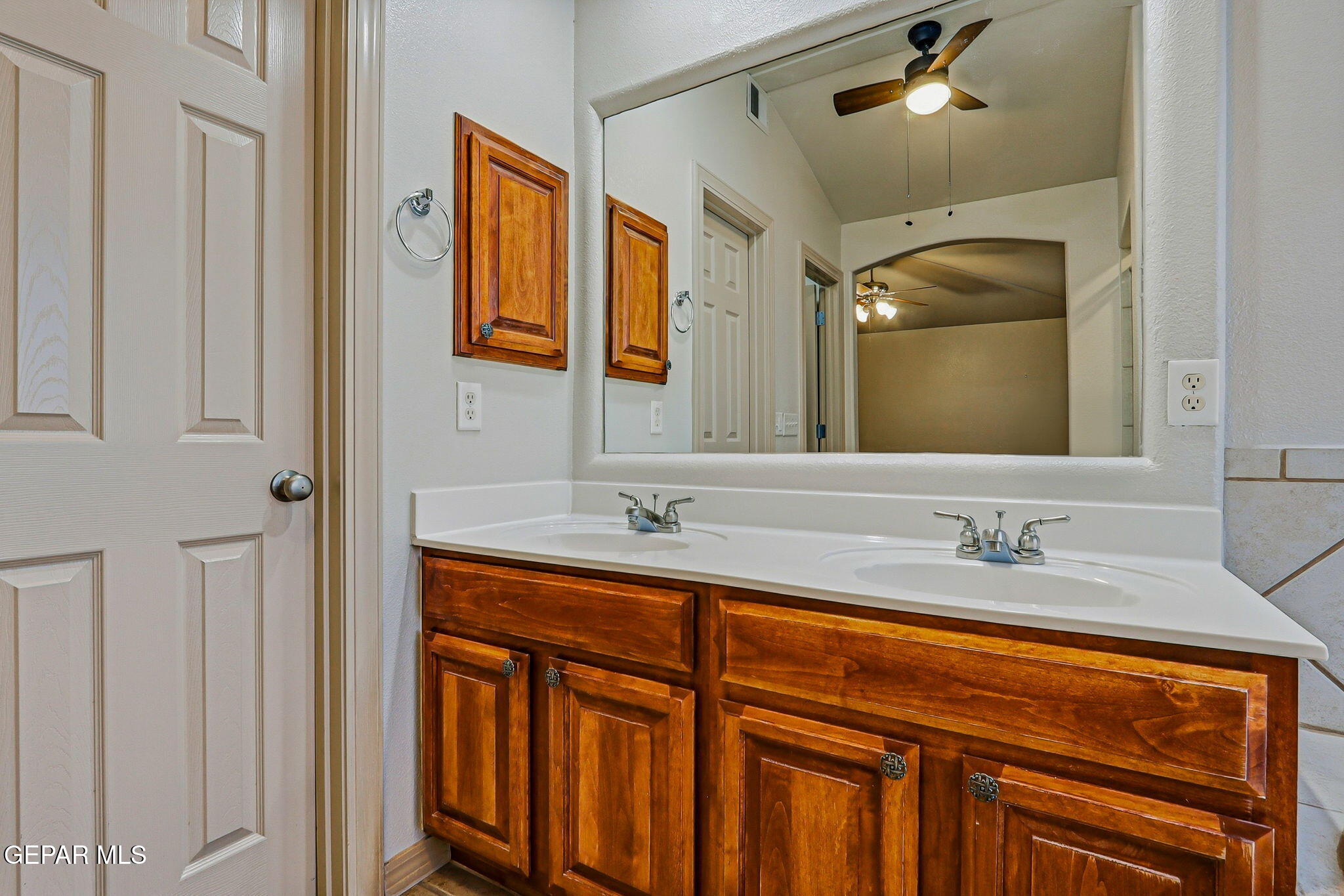 13579 Emerald Falls Drive Property Photo 33