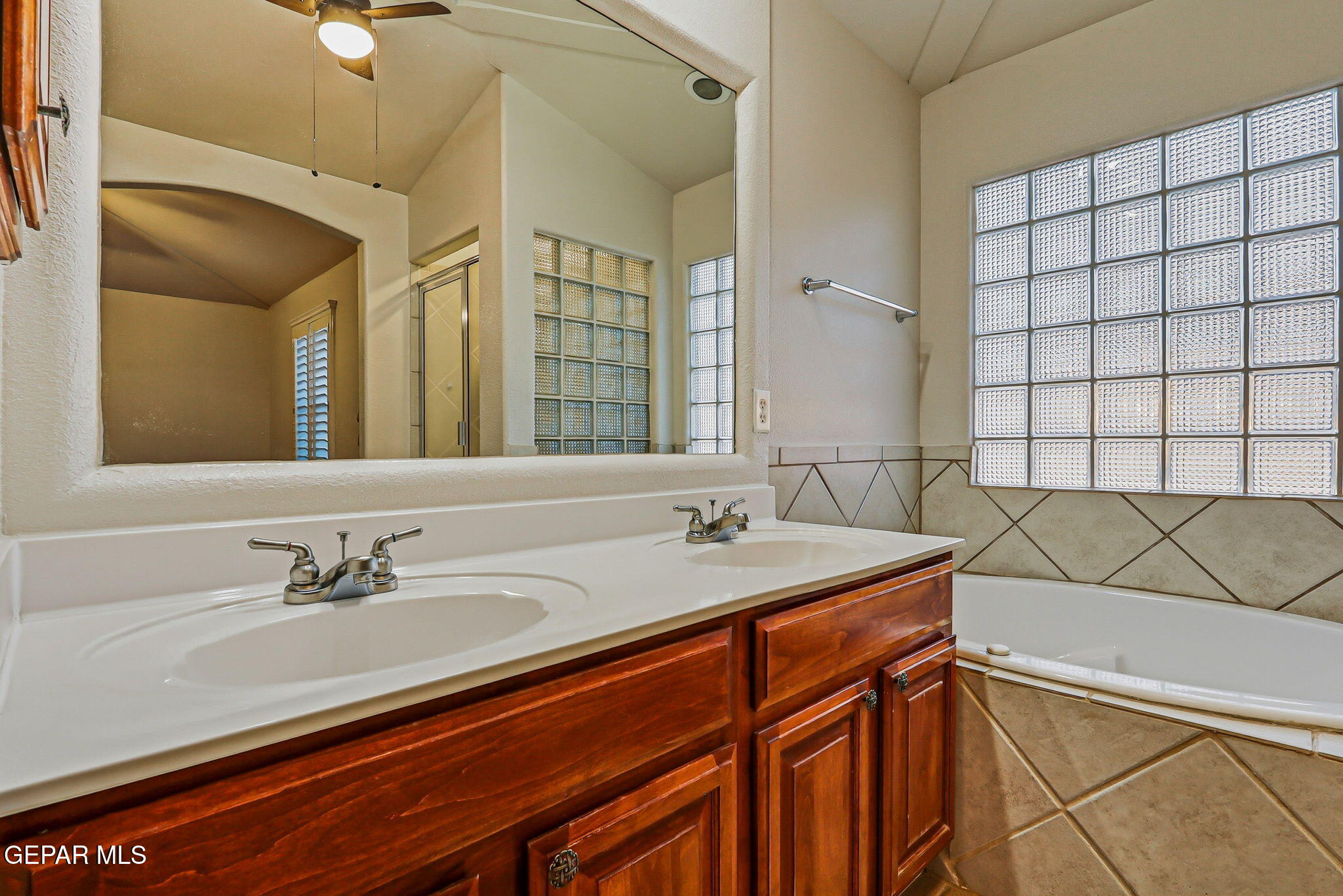 13579 Emerald Falls Drive Property Photo 34