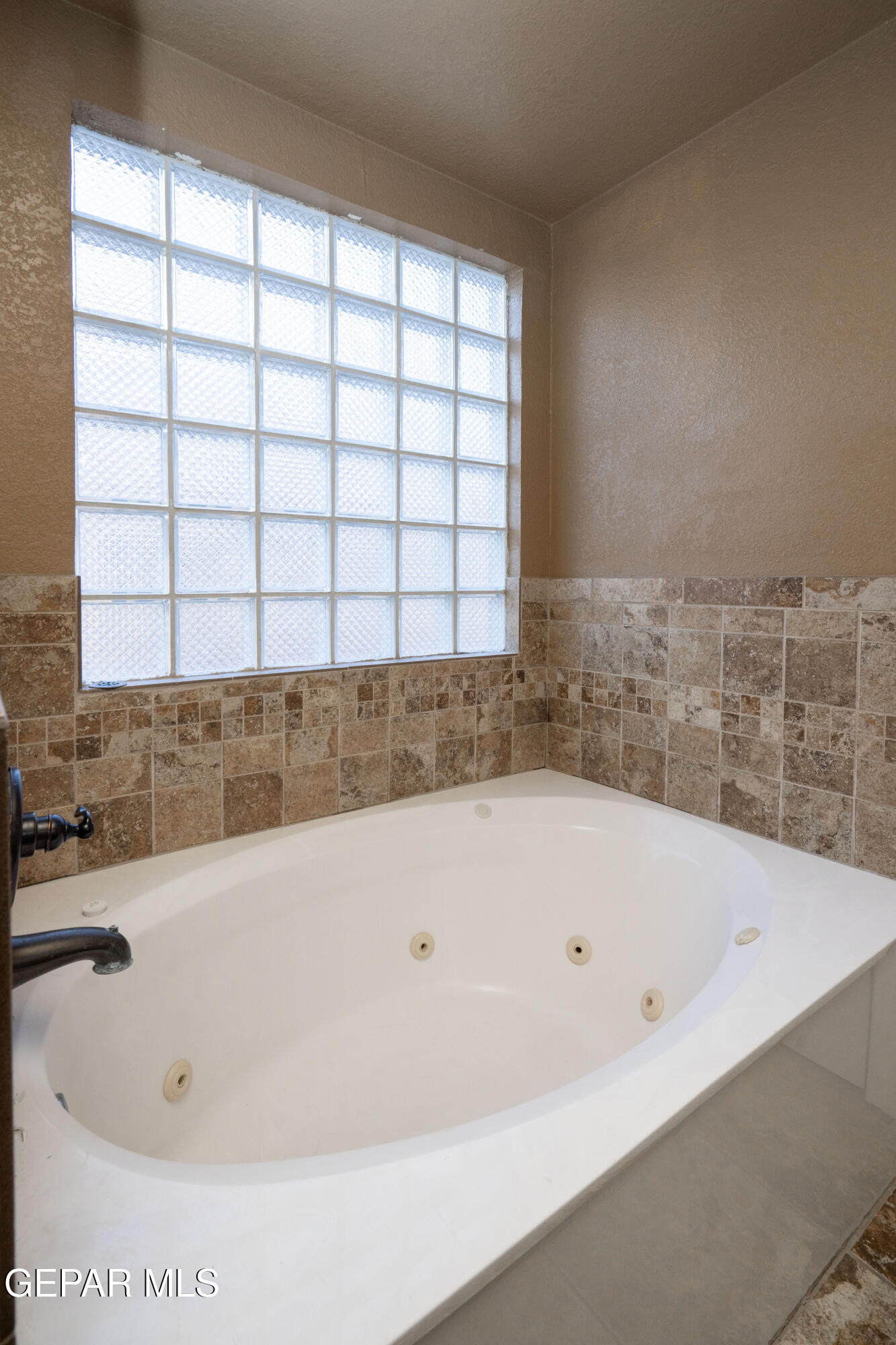 253 Northbrook Court Property Photo 13