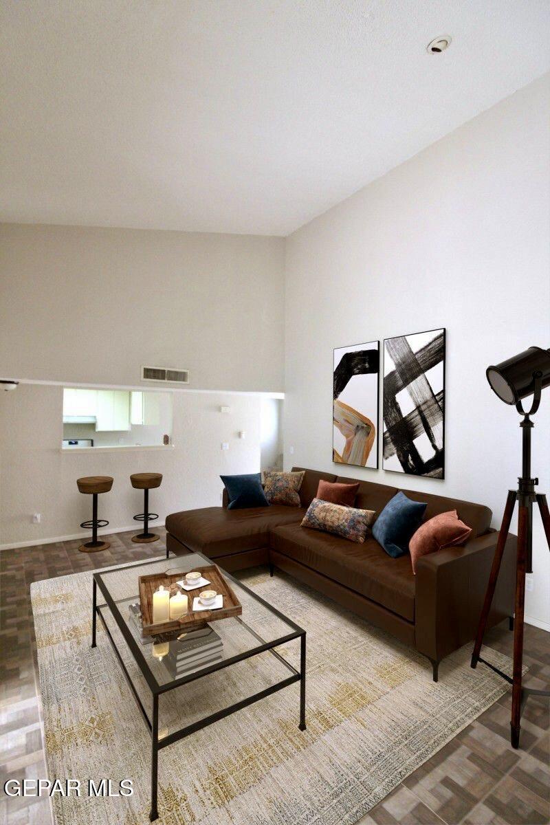 8100 Alameda Avenue Property Photo 10