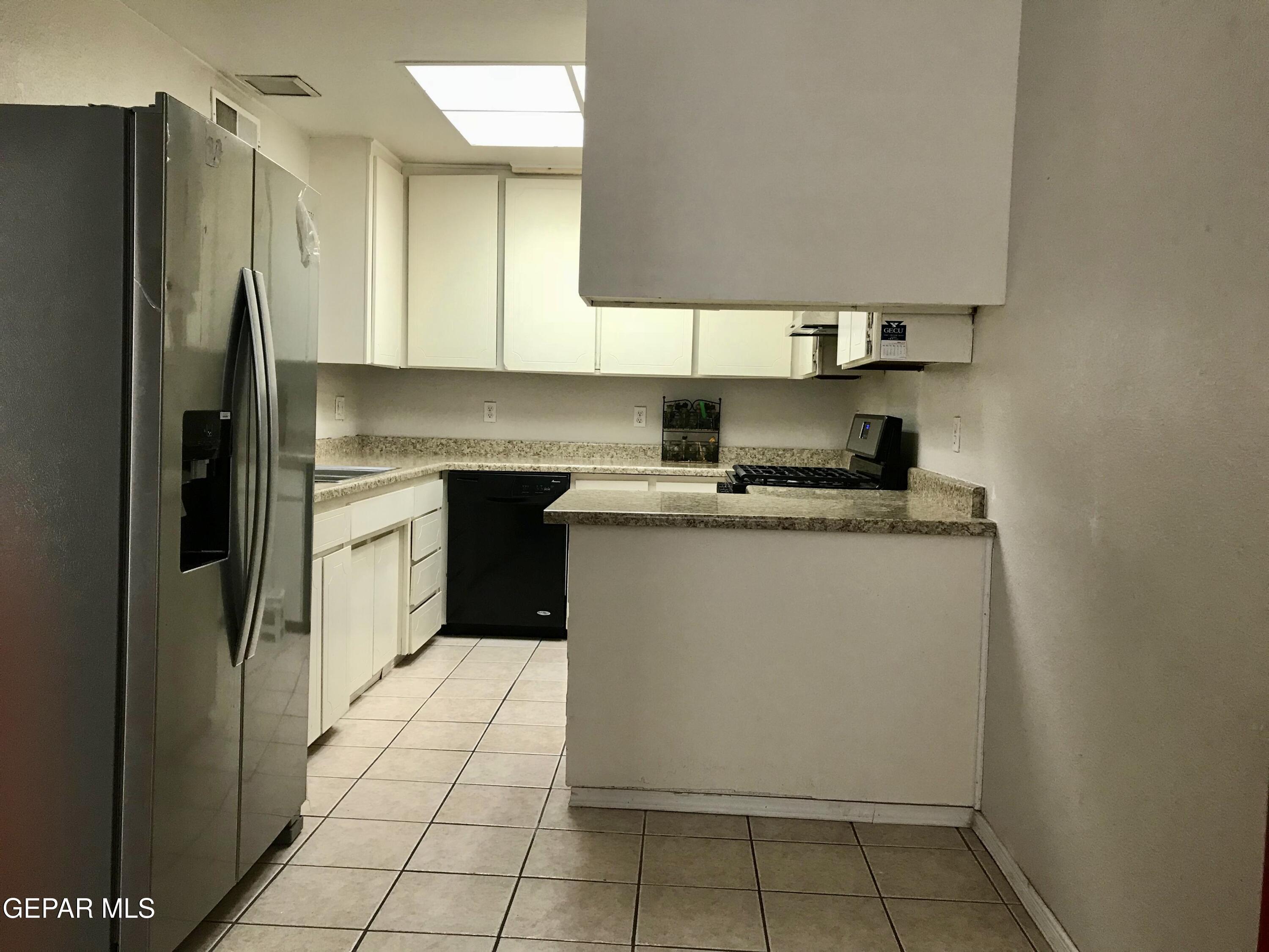 8100 Alameda Avenue Property Photo 11