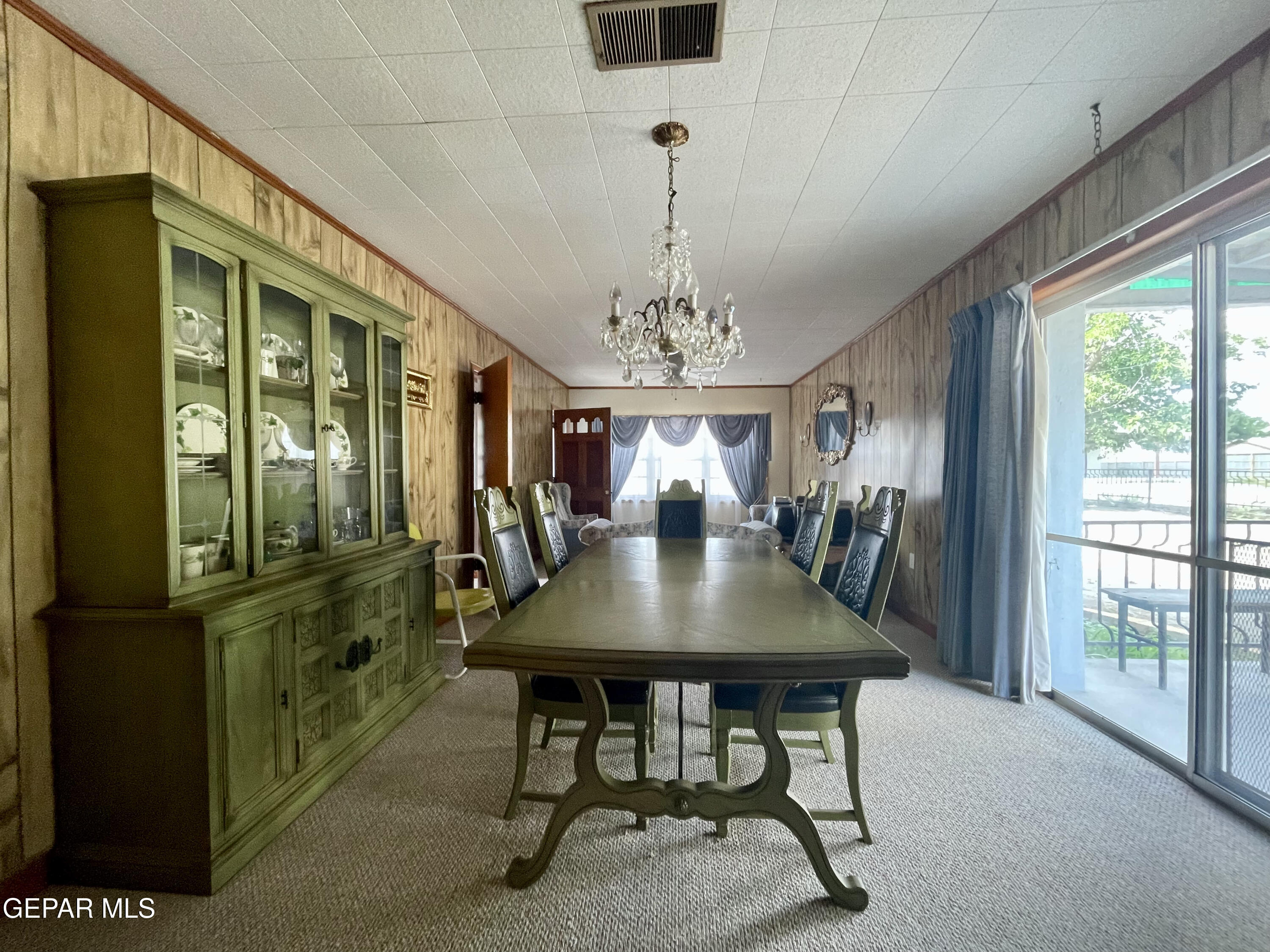 709 W Waco Street W Property Photo 2