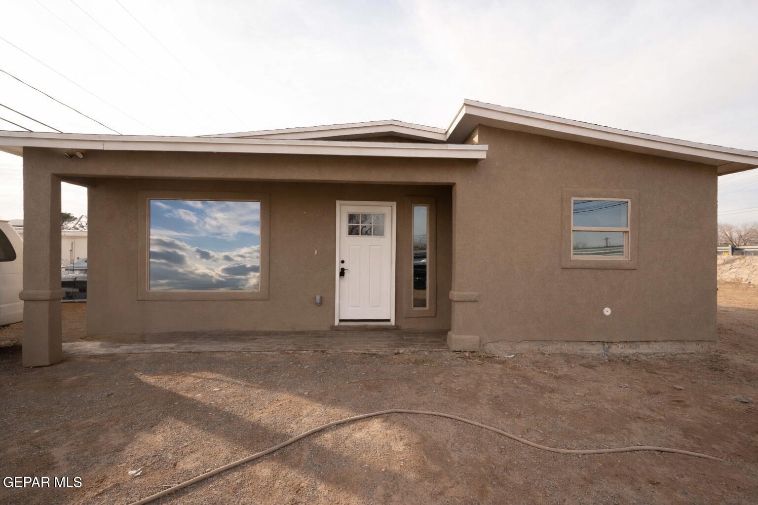 401 Cinecue Way Property Photo 1