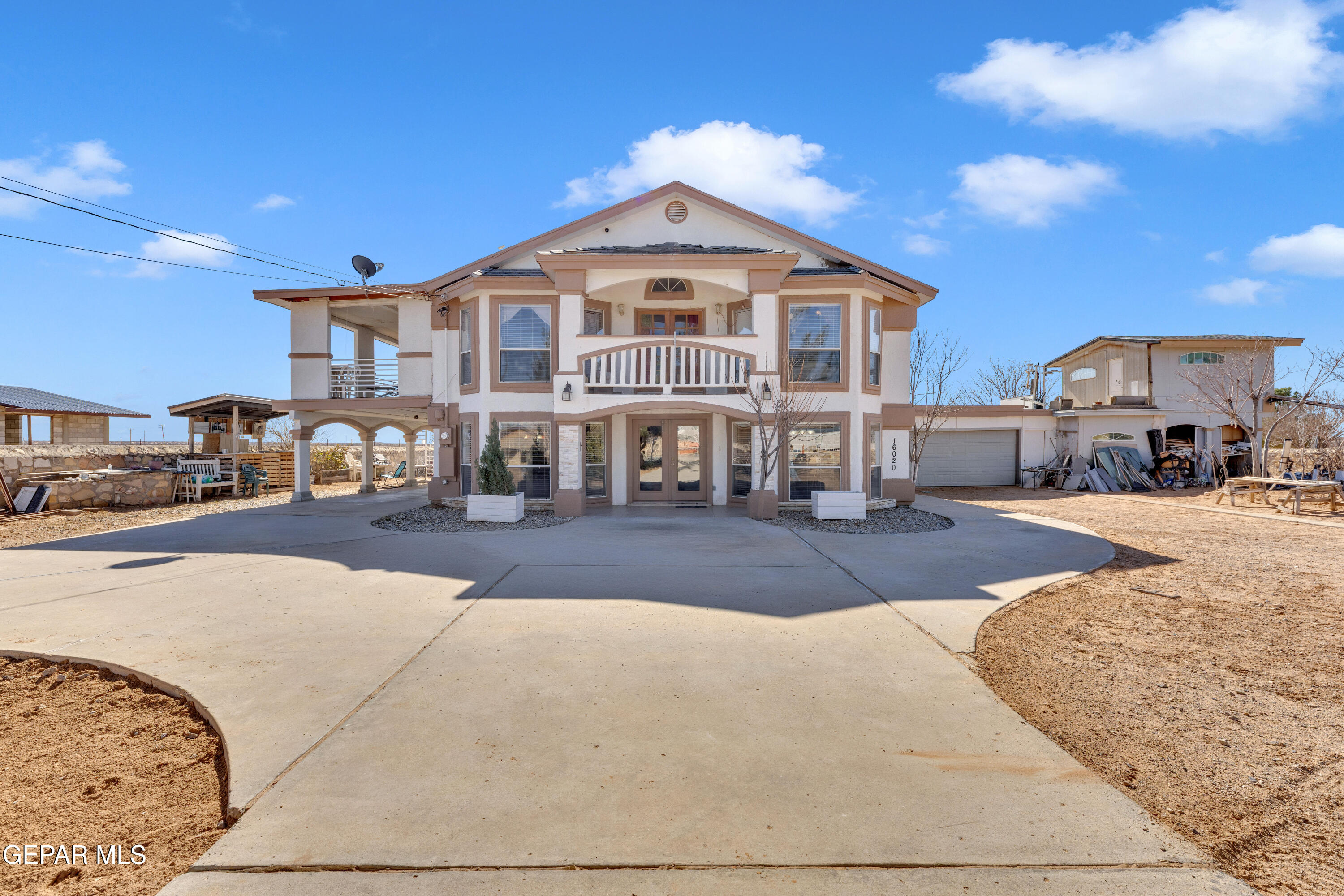 16020 Harrison Road Property Photo 1