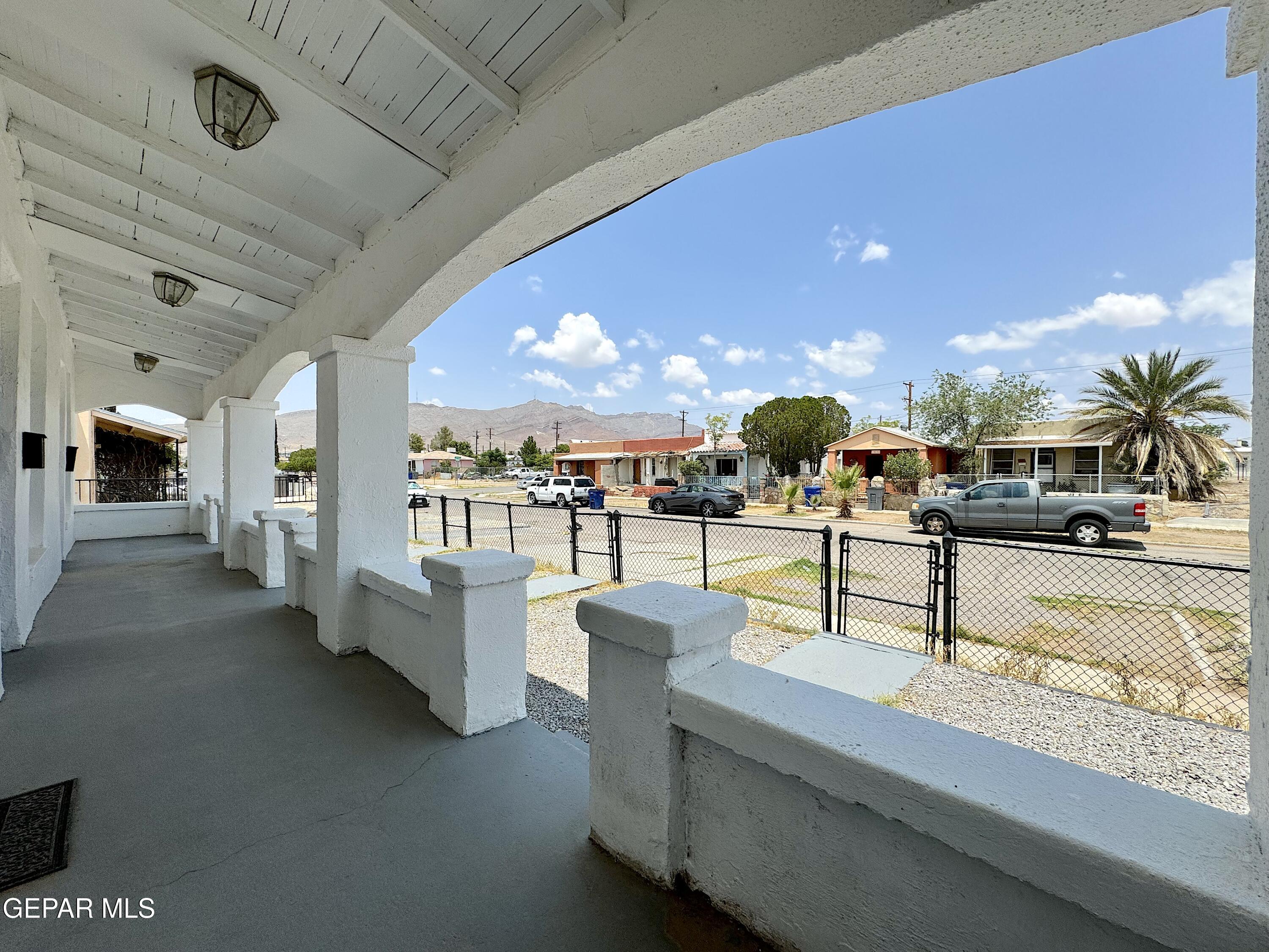 3906 1/2 Tularosa Avenue Property Photo 2