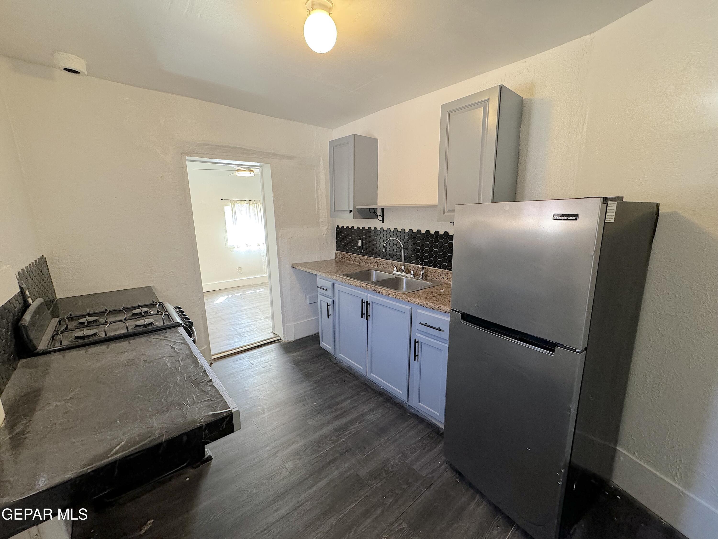 3906 1/2 Tularosa Avenue Property Photo 11