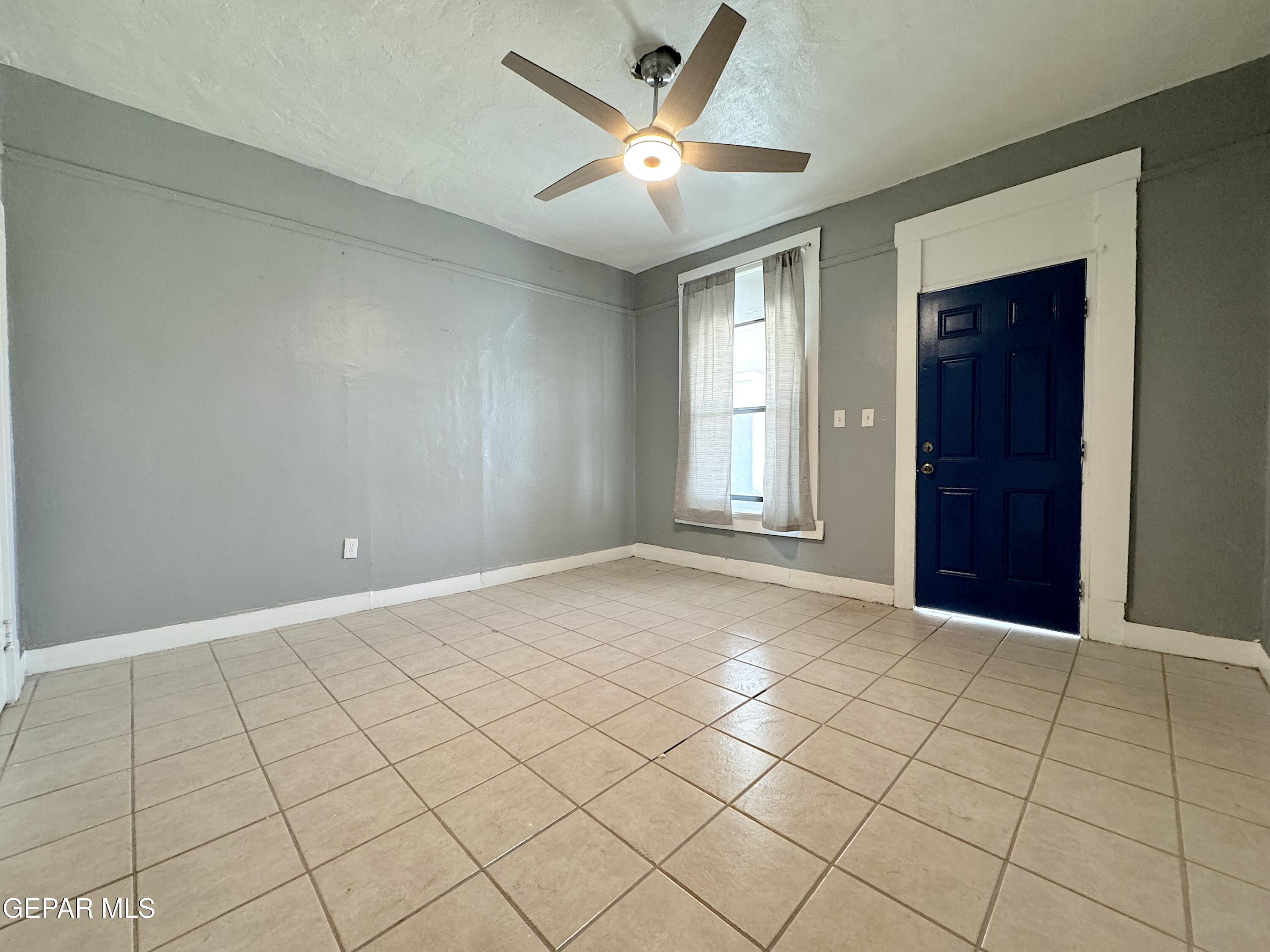 3906 1/2 Tularosa Avenue Property Photo 17
