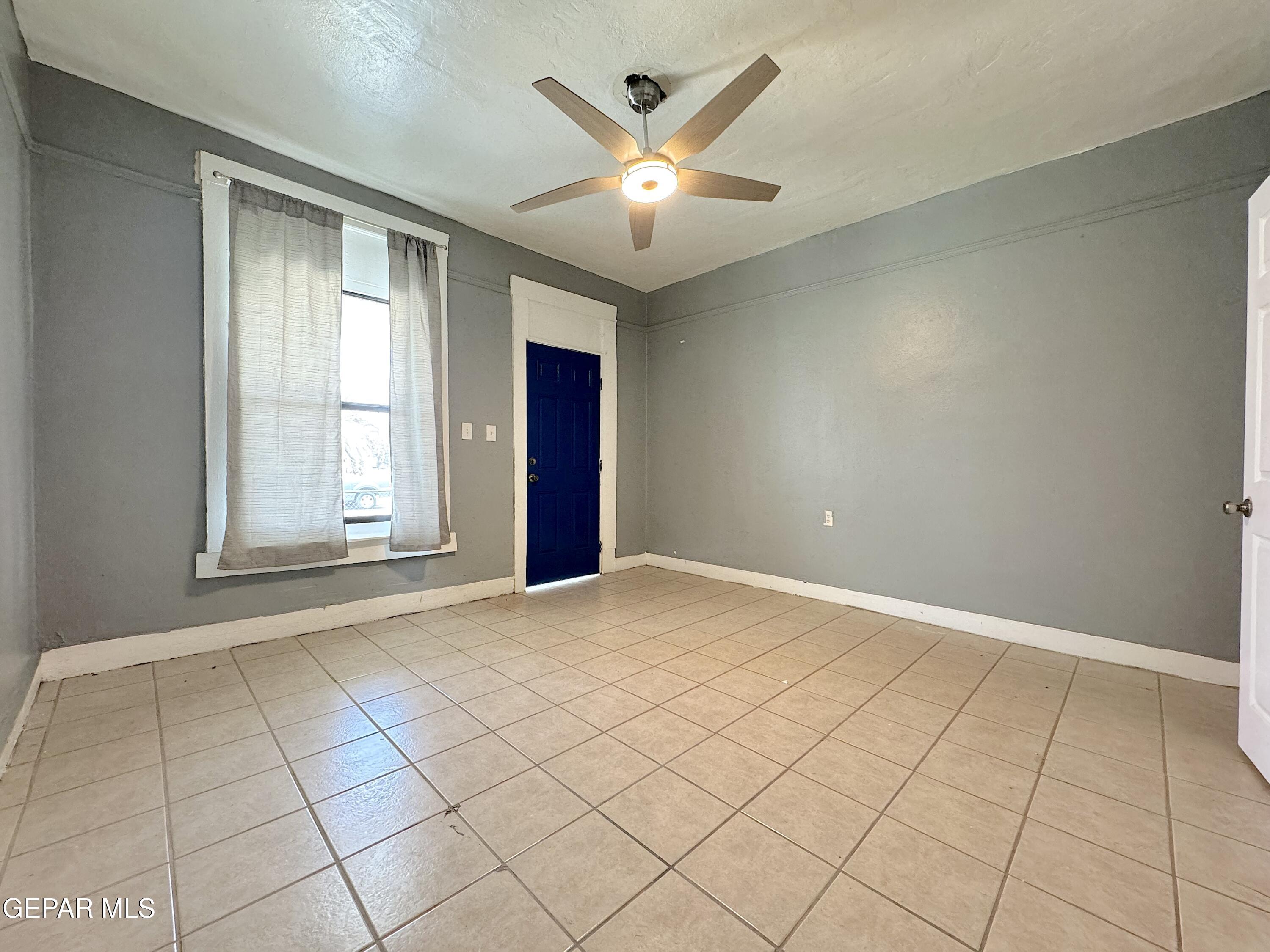 3906 1/2 Tularosa Avenue Property Photo 18
