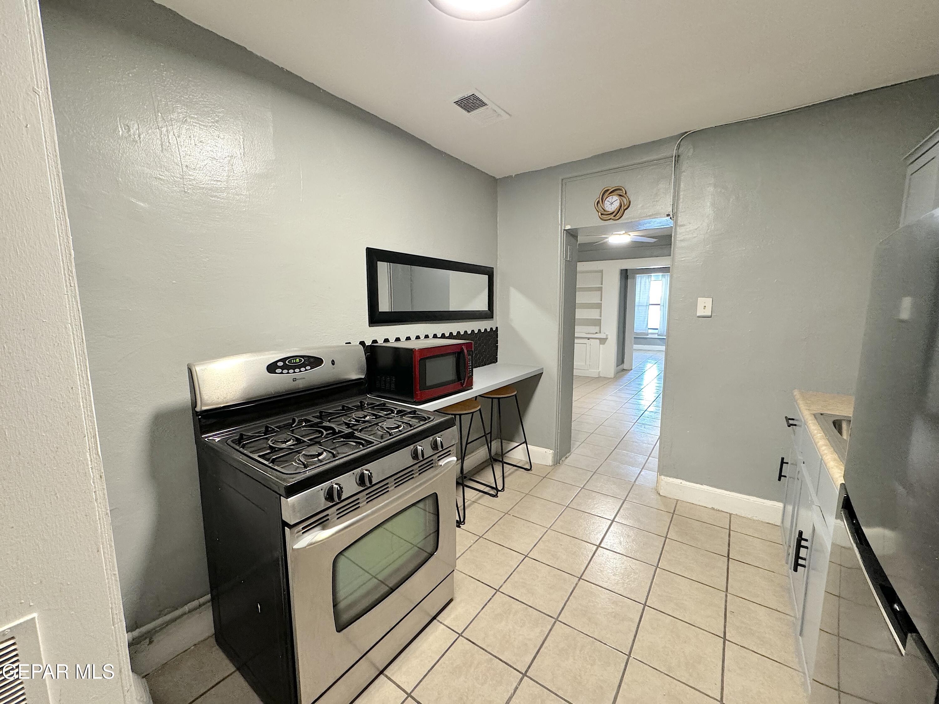 3906 1/2 Tularosa Avenue Property Photo 25