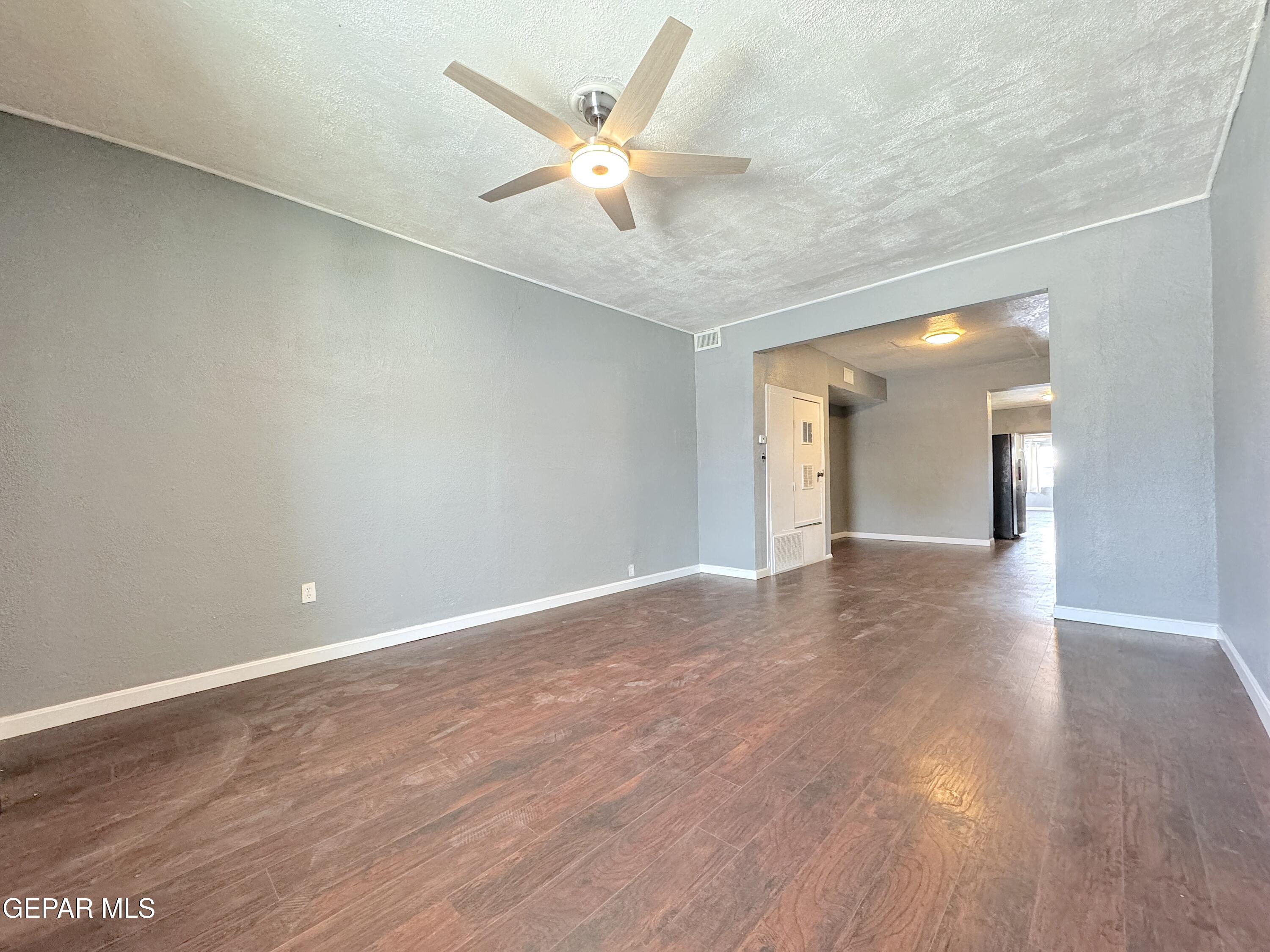 3906 1/2 Tularosa Avenue Property Photo 32