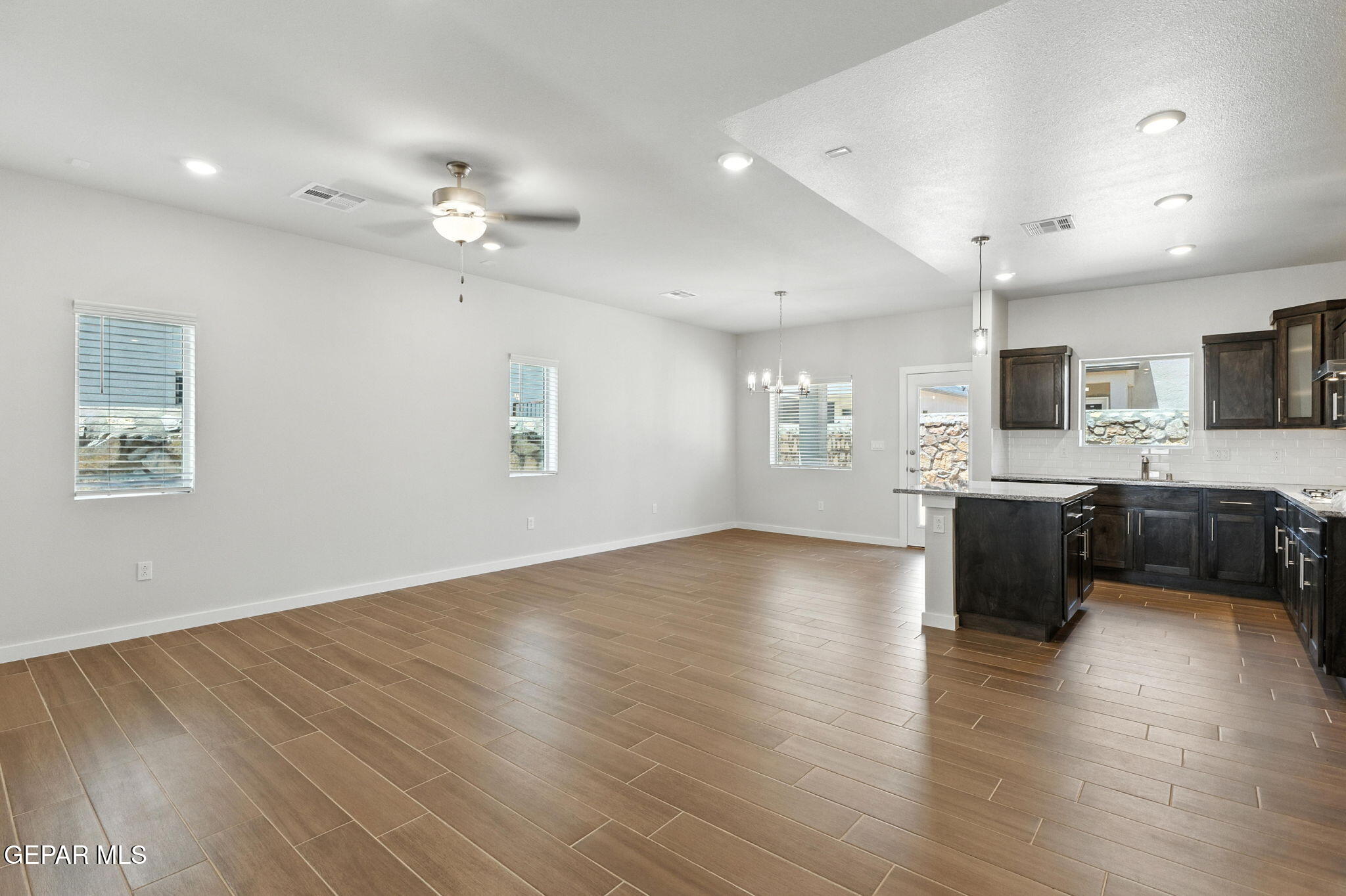 664 Cedarwood Avenue Property Photo 18