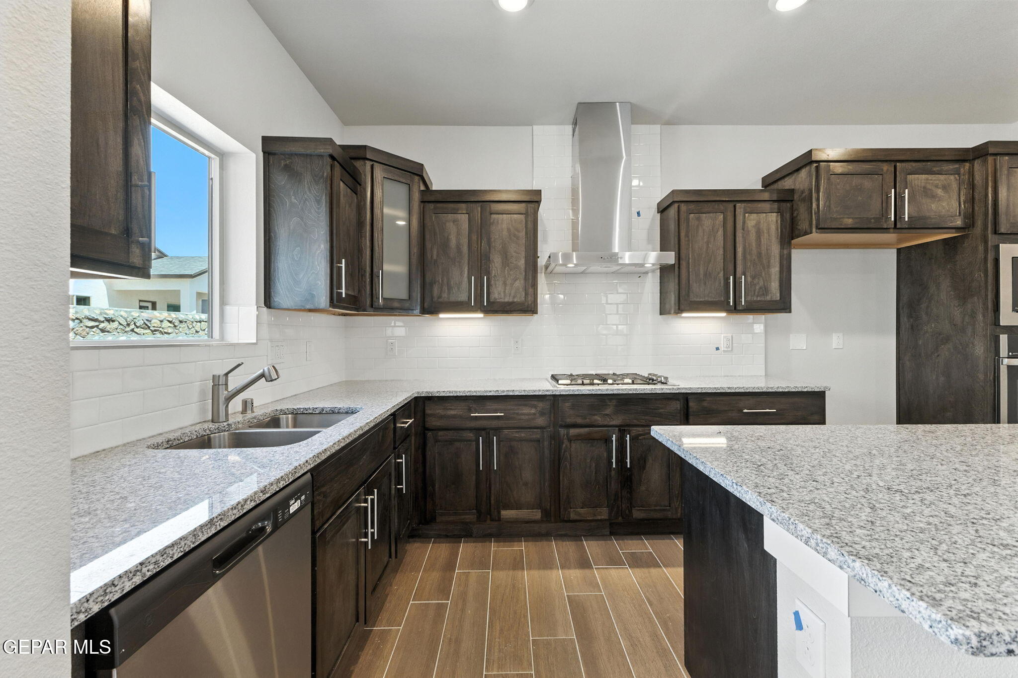 664 Cedarwood Avenue Property Photo 23