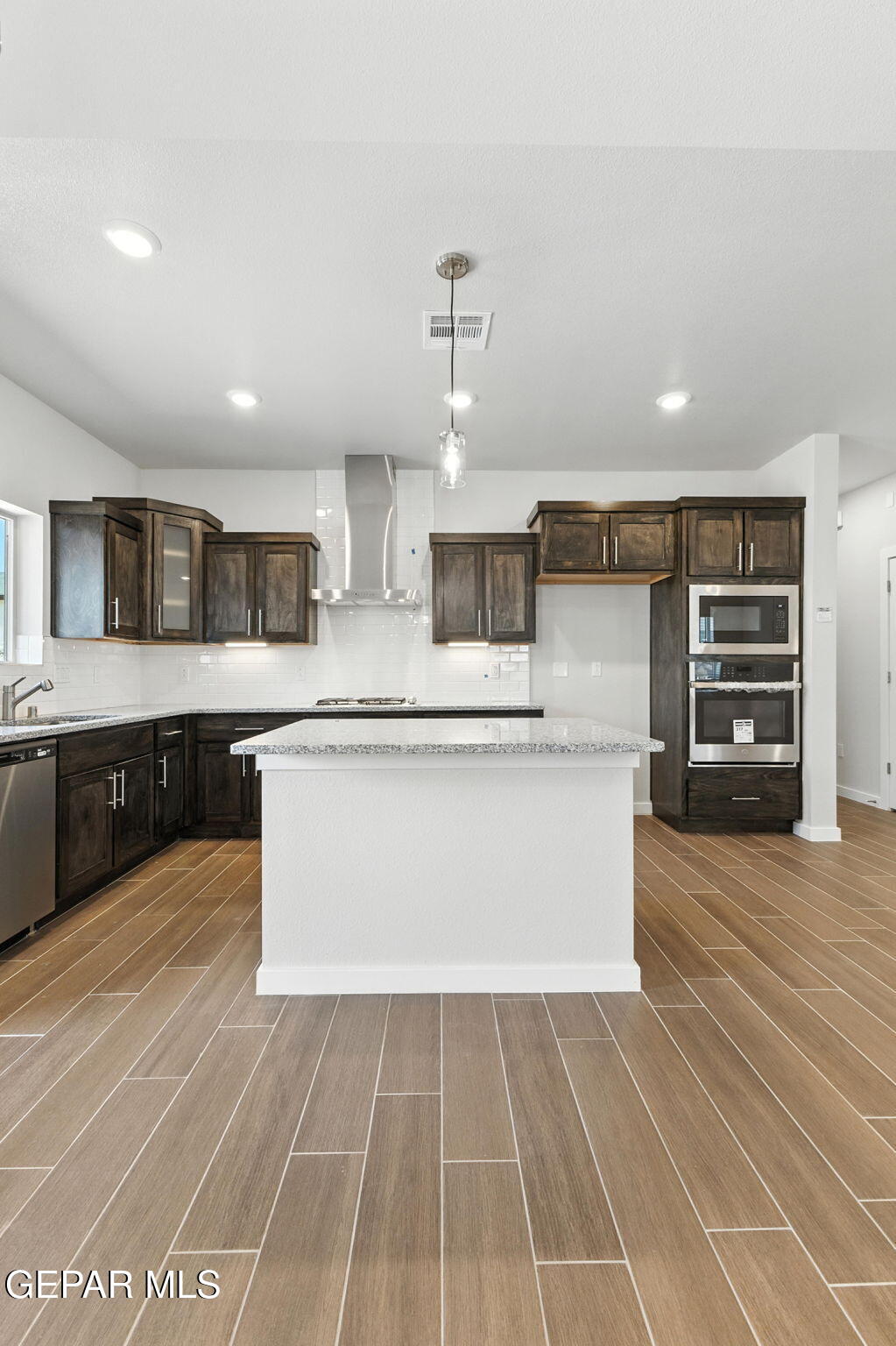 664 Cedarwood Avenue Property Photo 26