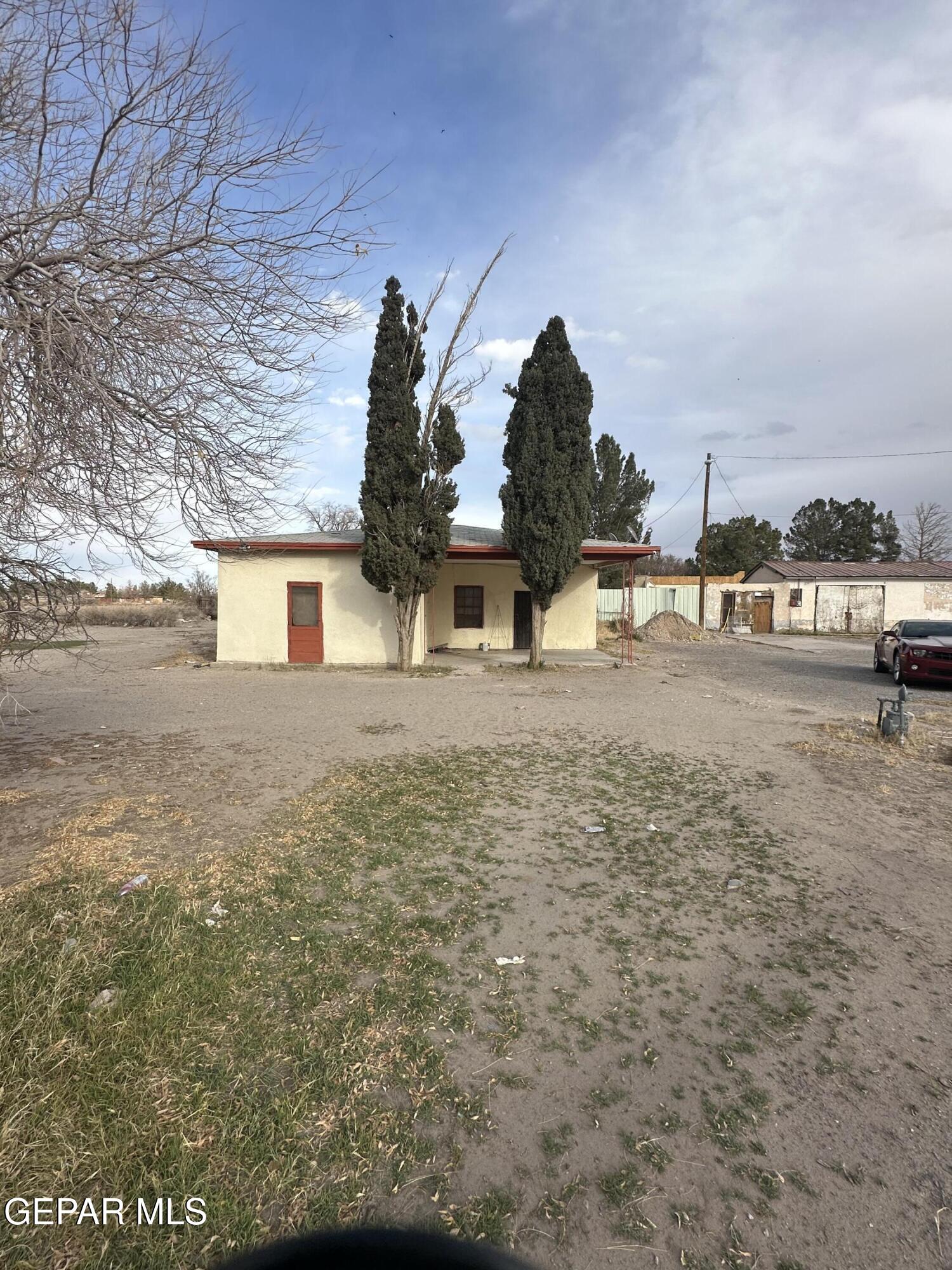 561 Buford Road Property Photo 1