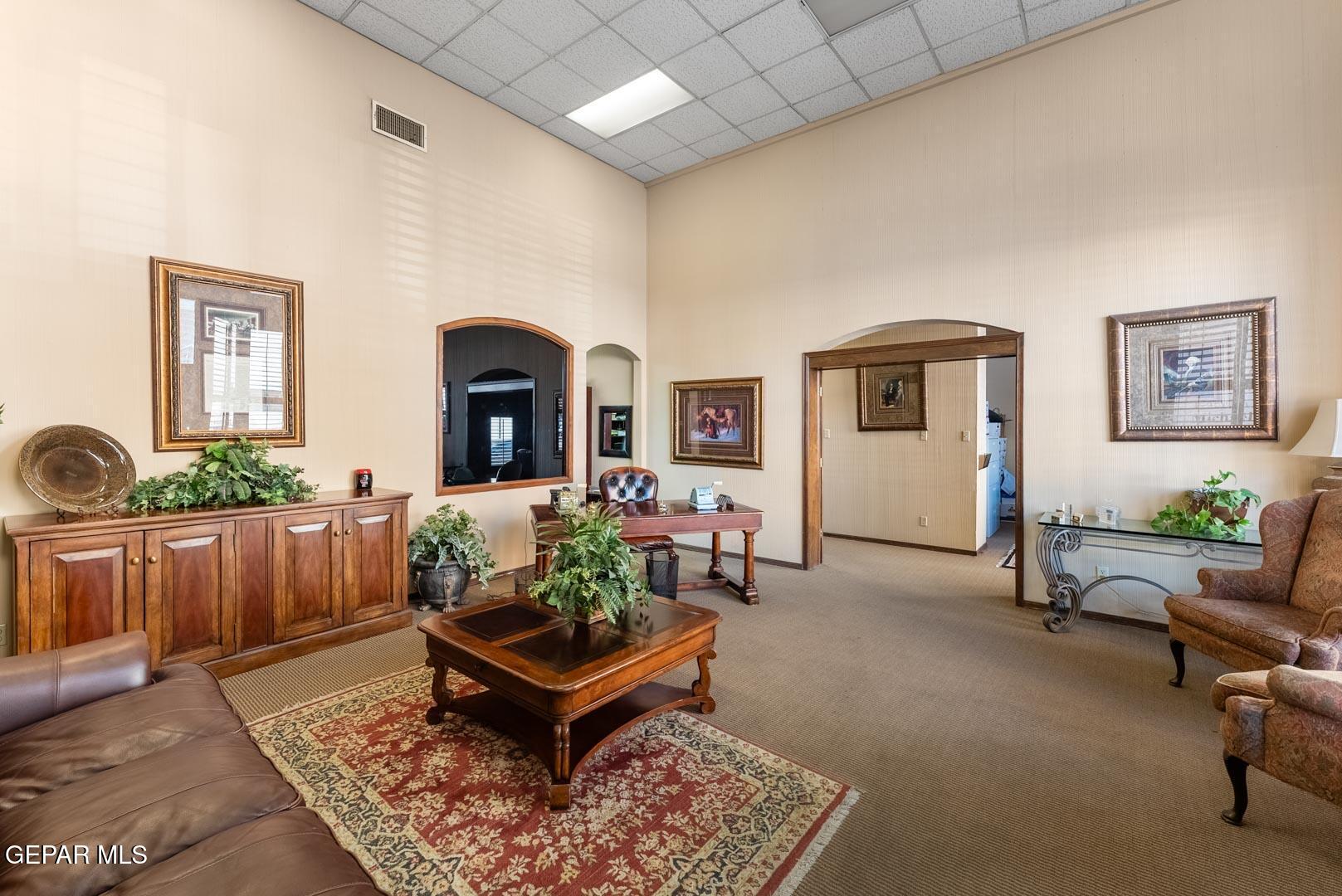 200 S Stanton Street Property Photo 2
