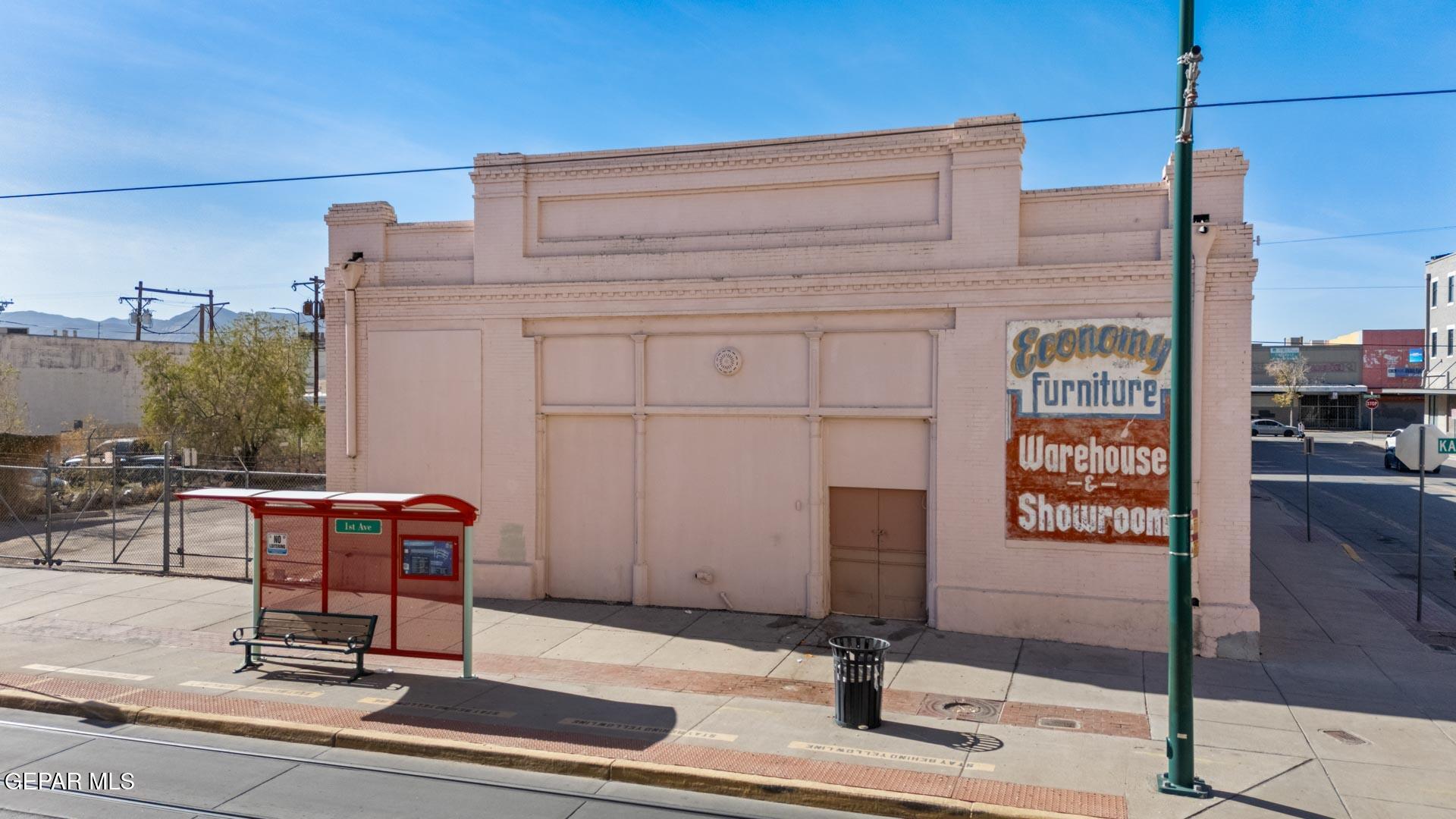 200 S Stanton Street Property Photo 18