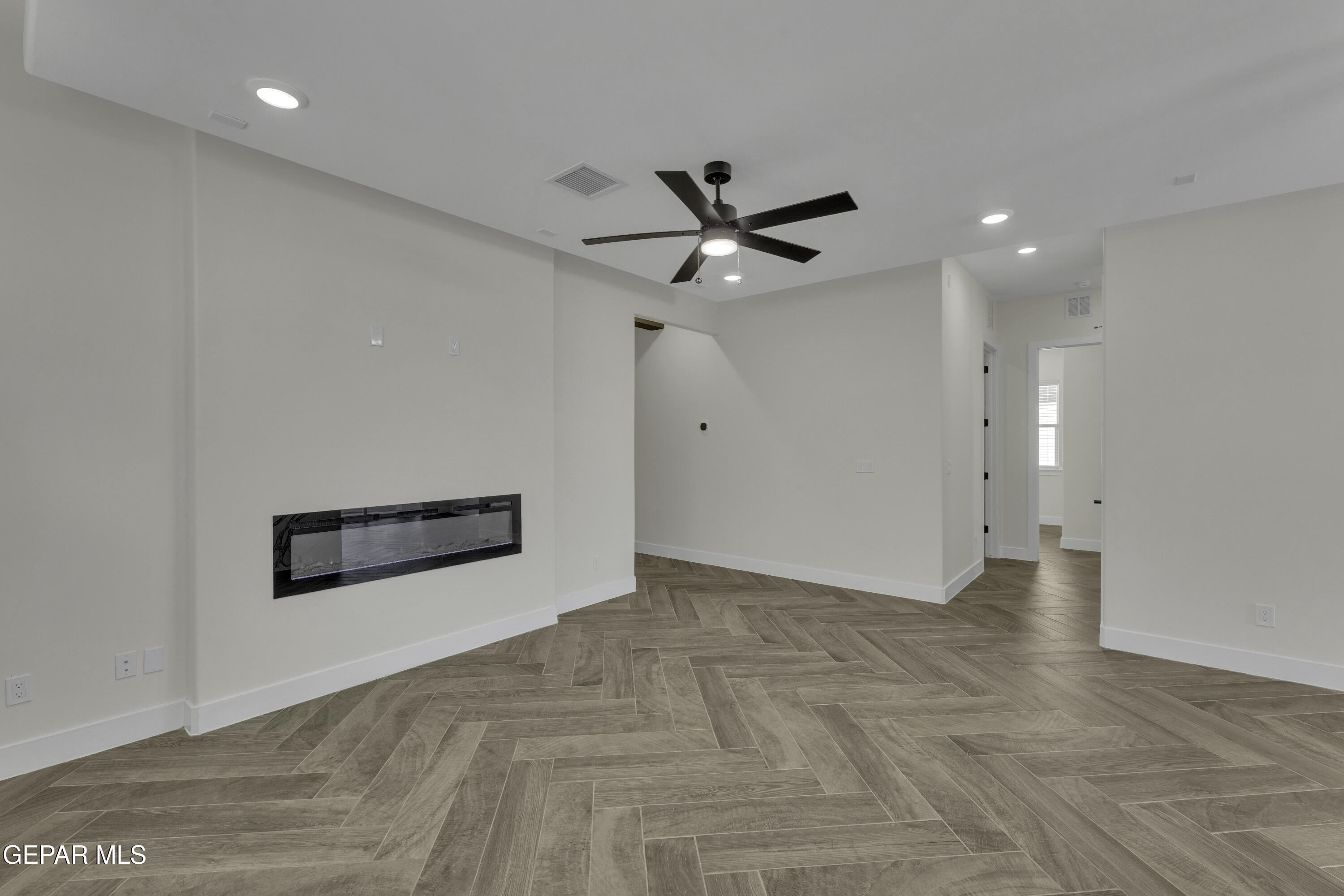 1404 Harlan Point Place Property Photo 27