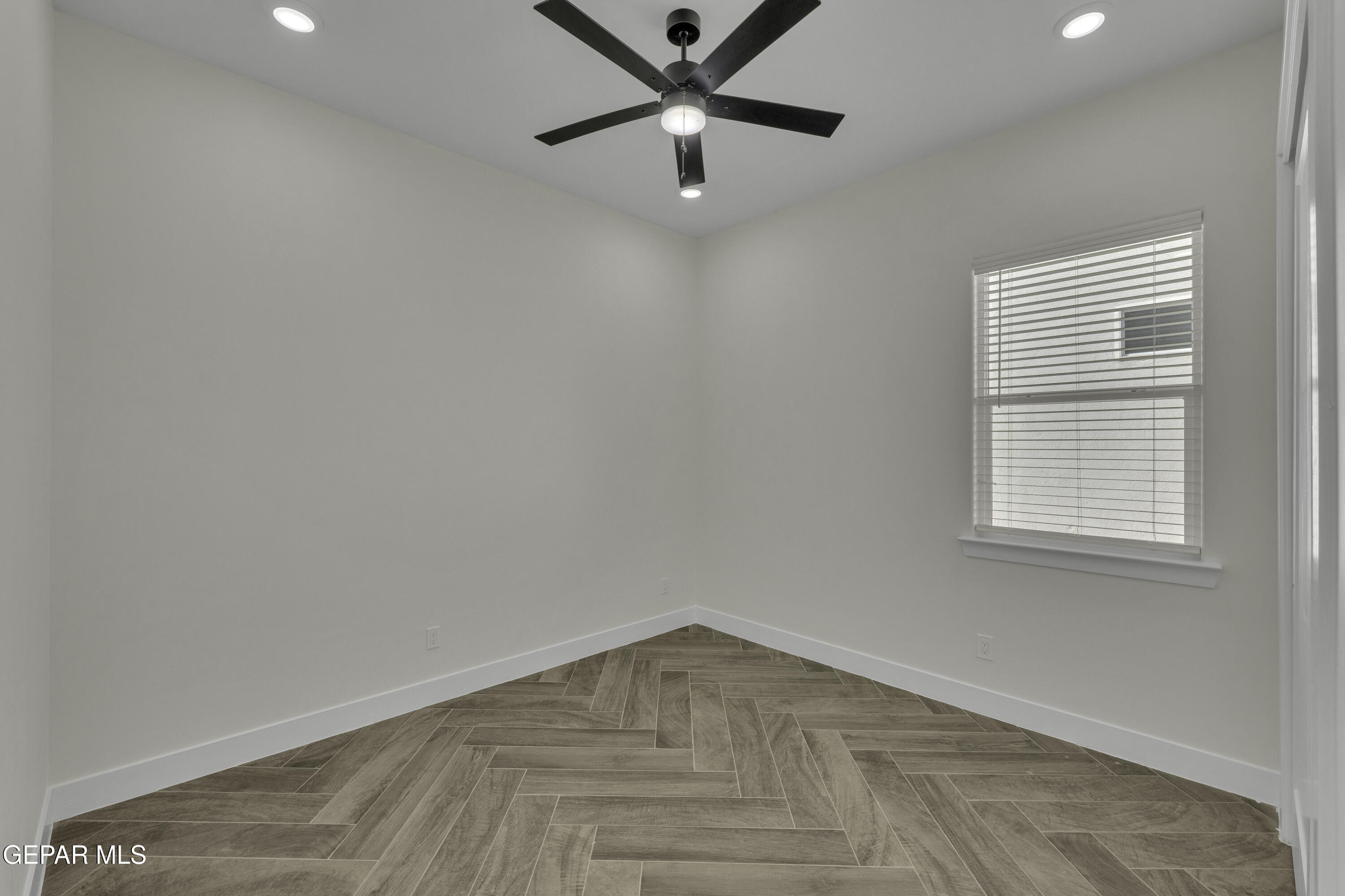 1404 Harlan Point Place Property Photo 43