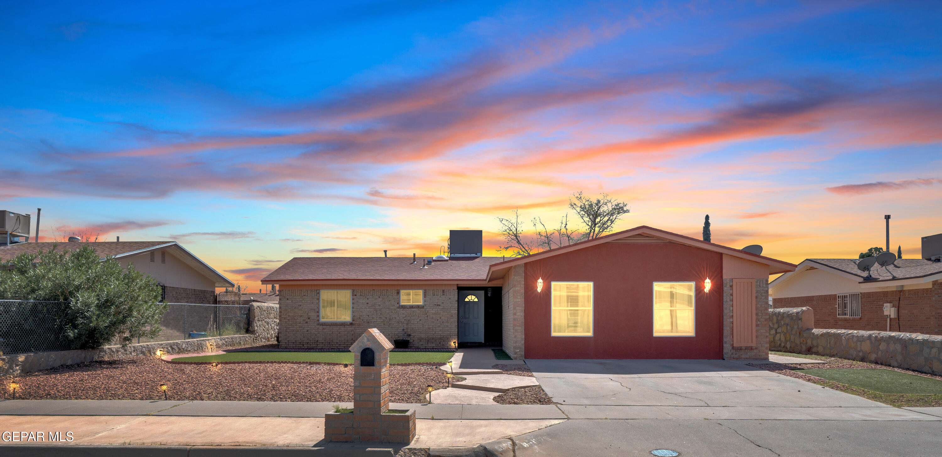 11176 Shoreline Drive Property Photo 1