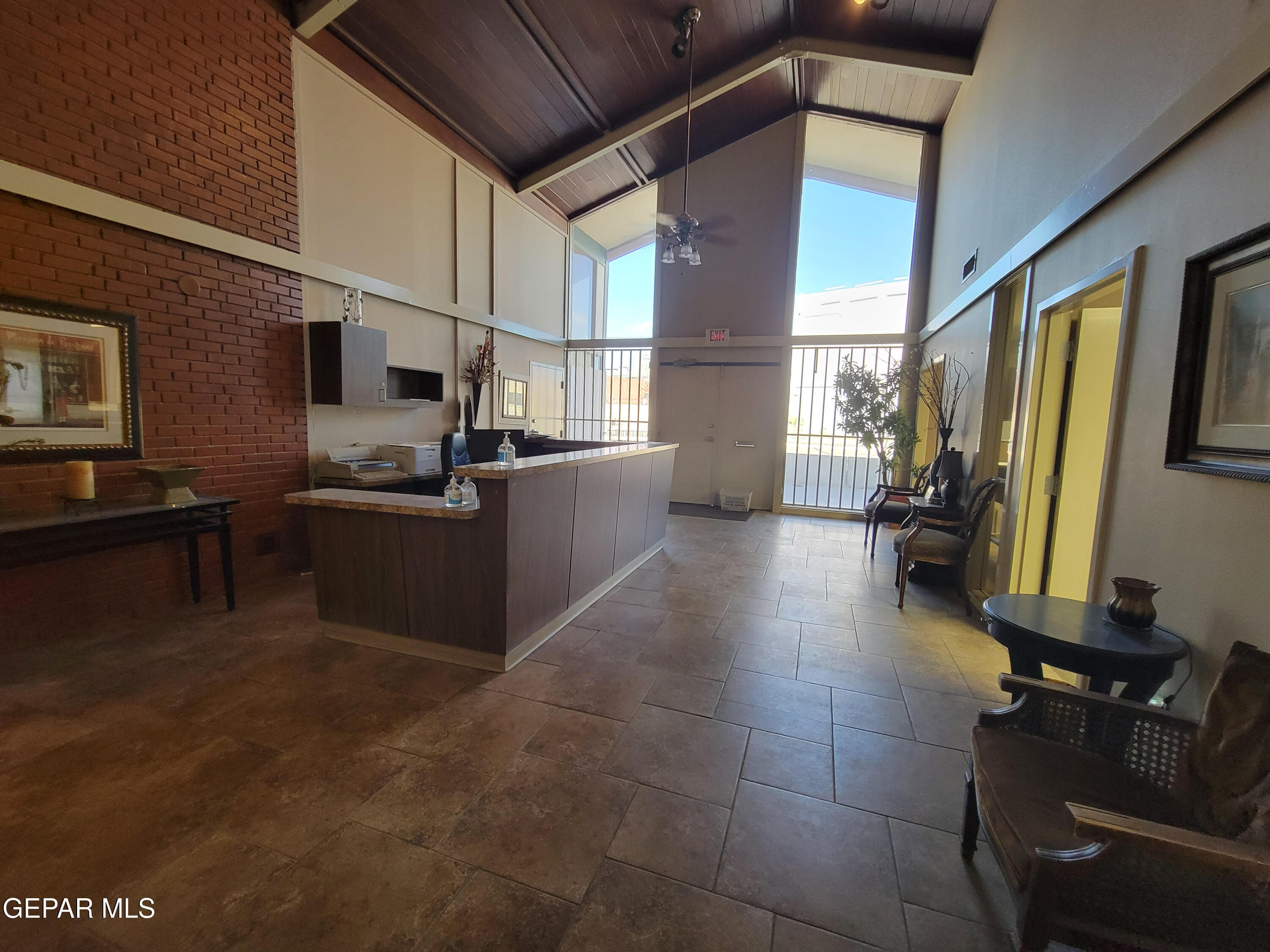 700 W Paisano Drive Property Photo 2
