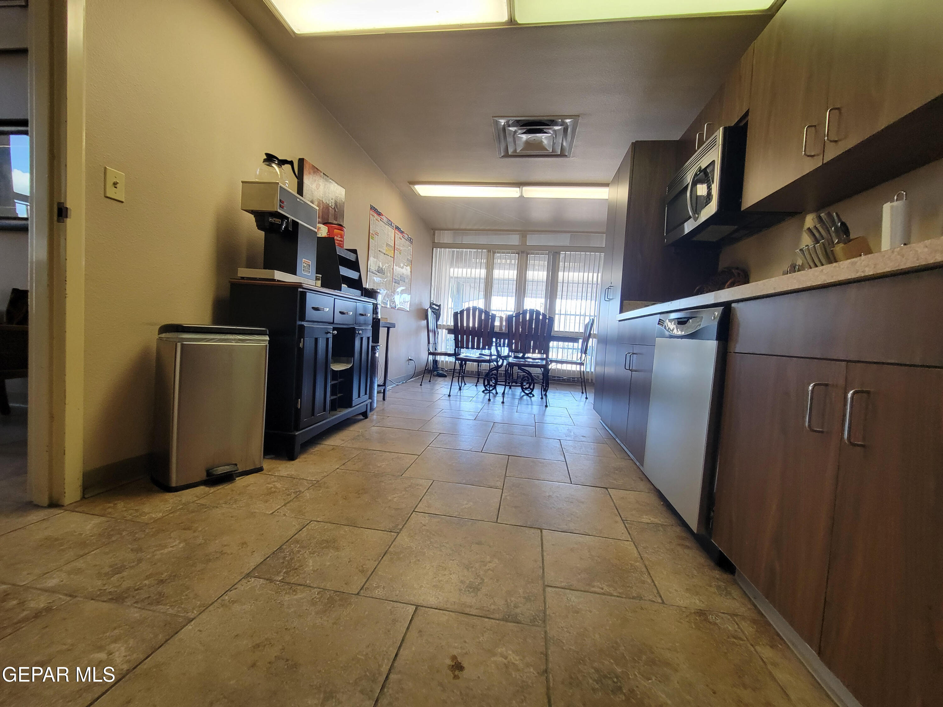 700 W Paisano Drive Property Photo 3