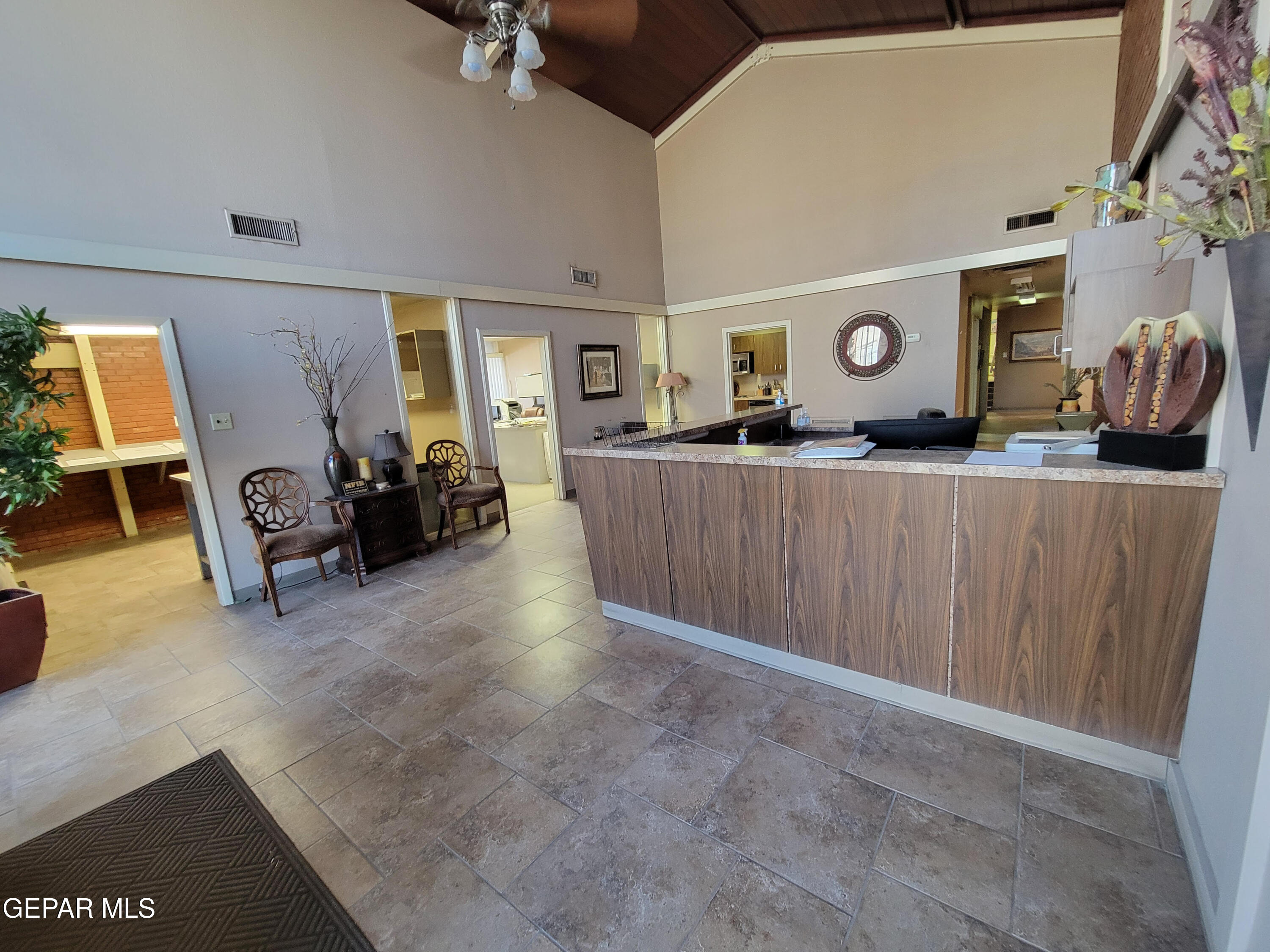 700 W Paisano Drive Property Photo 6