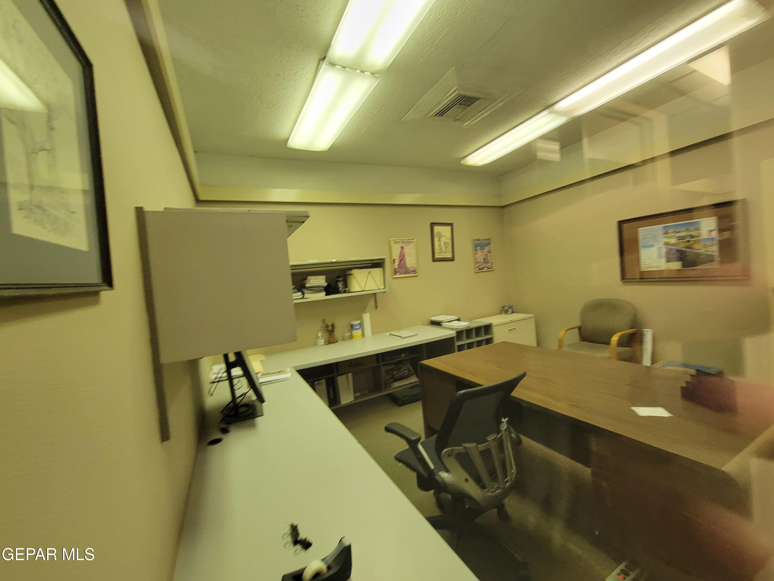 700 W Paisano Drive Property Photo 9