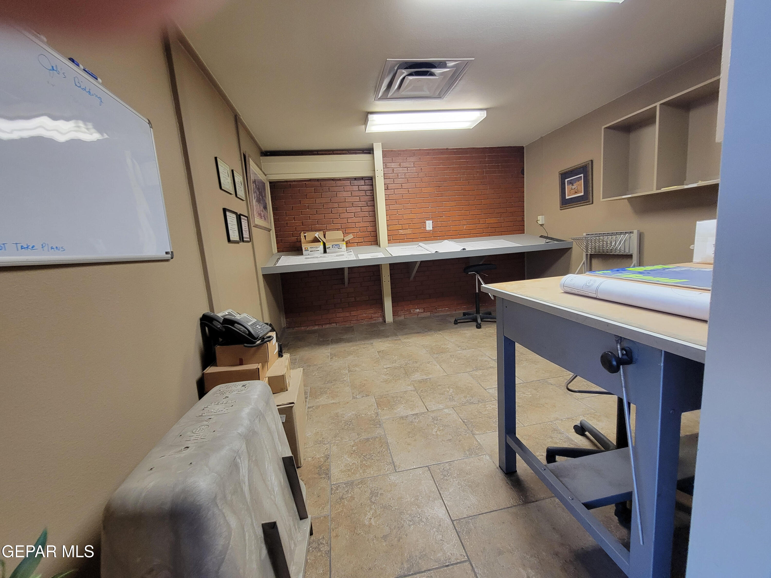 700 W Paisano Drive Property Photo 16