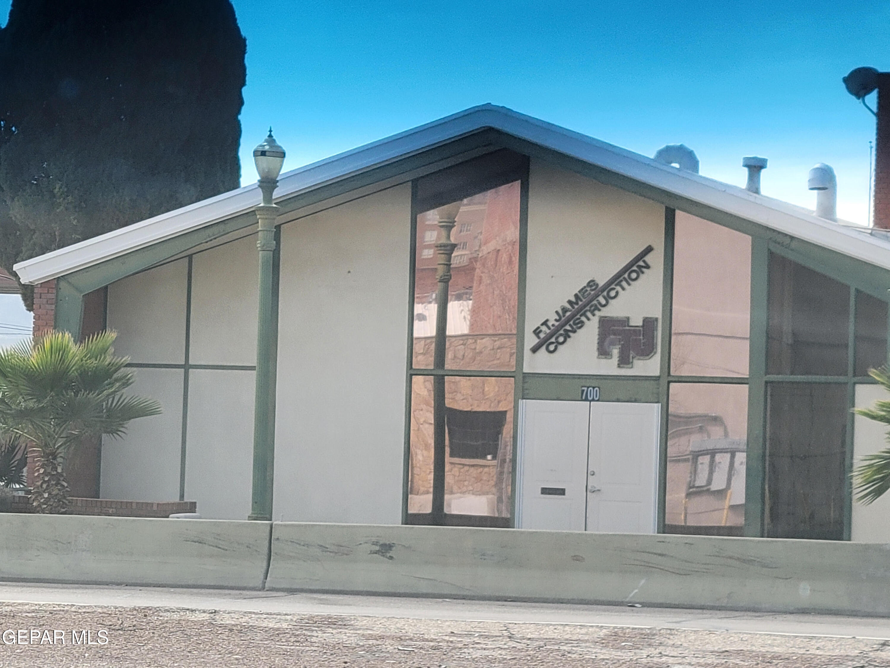 700 W Paisano Drive Property Photo 28