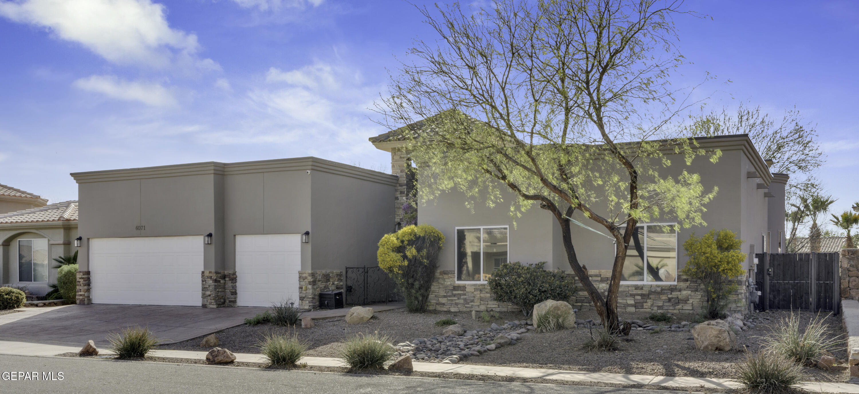 6071 Laguna Vista Drive Property Photo 1